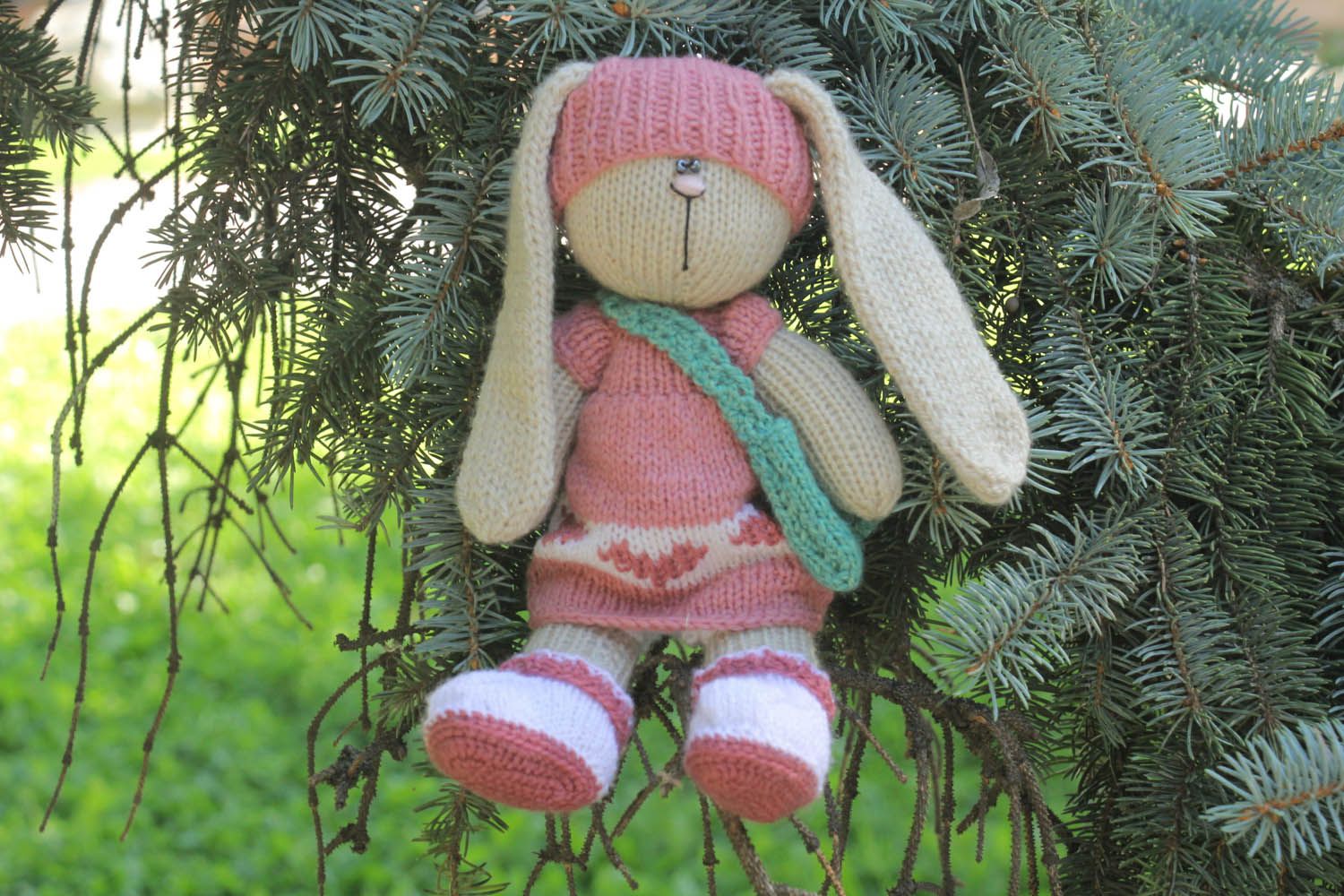 Knitted rabbit toy  photo 1