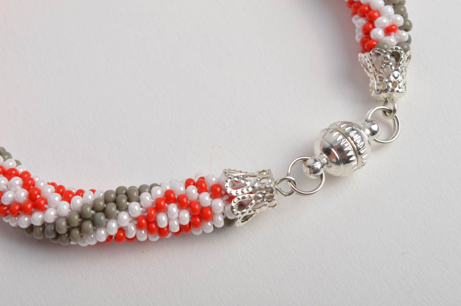 Bracelet perles de rocaille Bijou fait main ornementé Cadeau pour fille photo 5