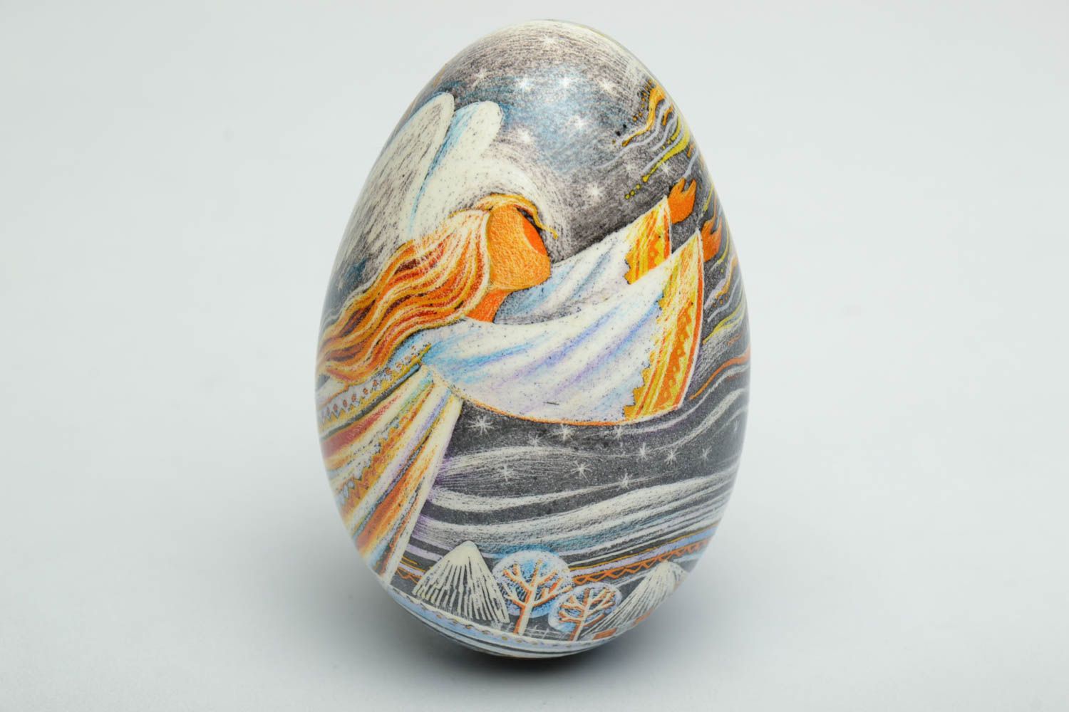 Oeuf de Pâques peint de colorants d'aniline fait main original décoratif photo 4
