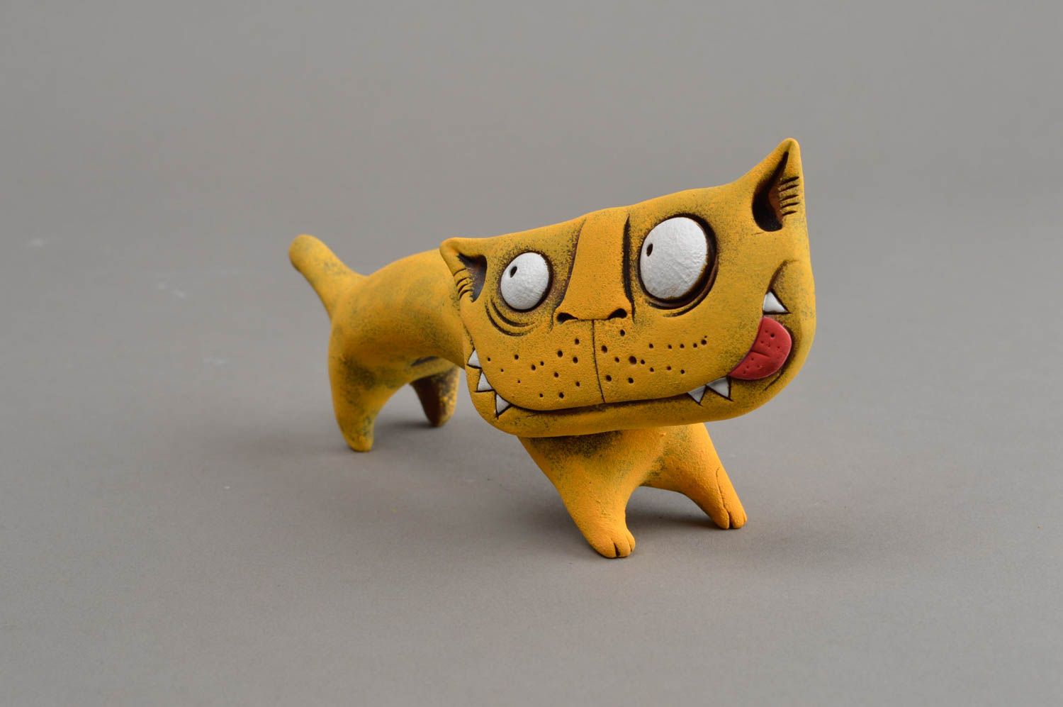 Figura de barro artesanal amarilla decoración de hogar regalo para amigos gato foto 3