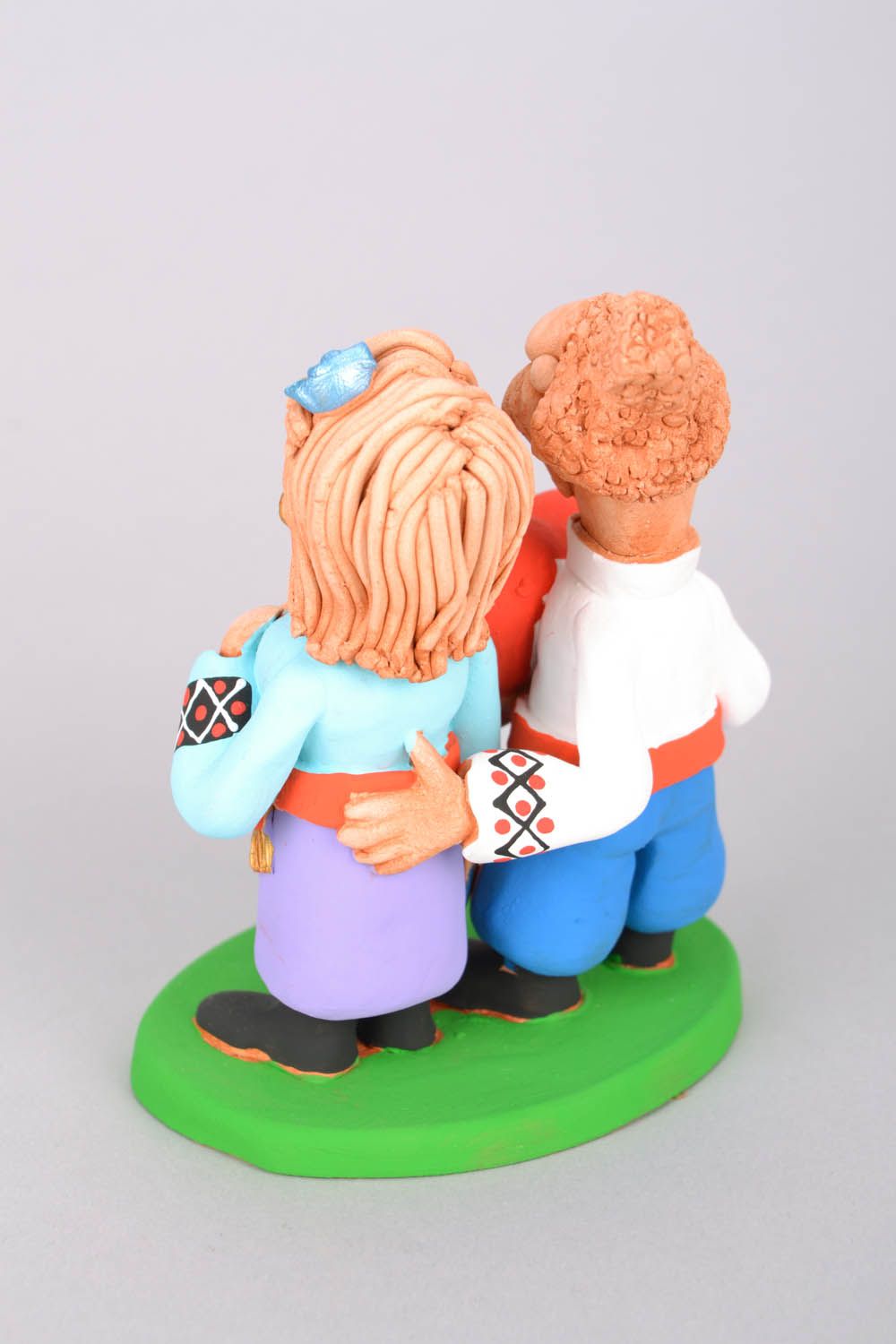 Keramik Statuette Paar mit einem Herzen foto 5