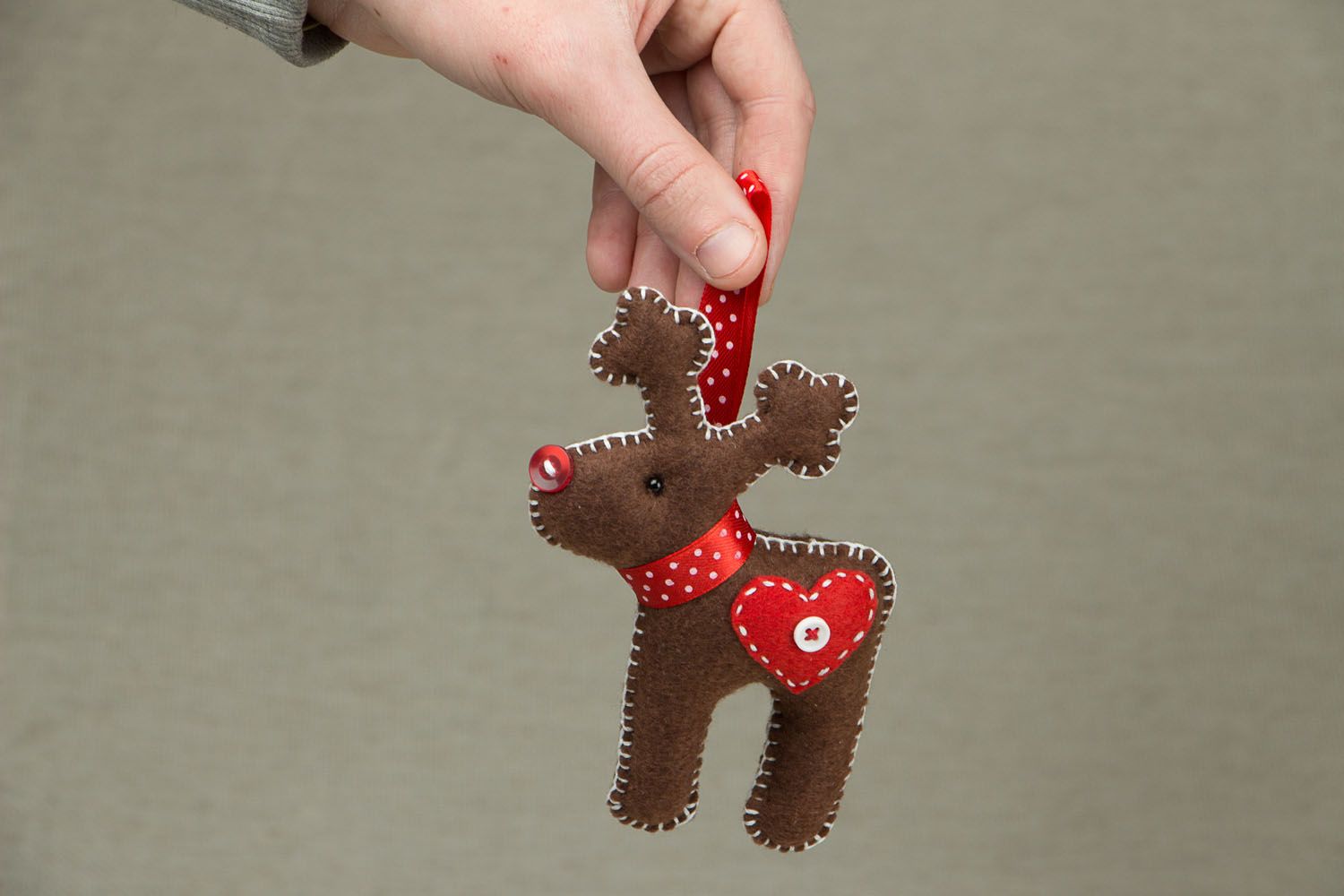 Jouet de Noël en tissu fait main design original à suspendre en forme de renne photo 4