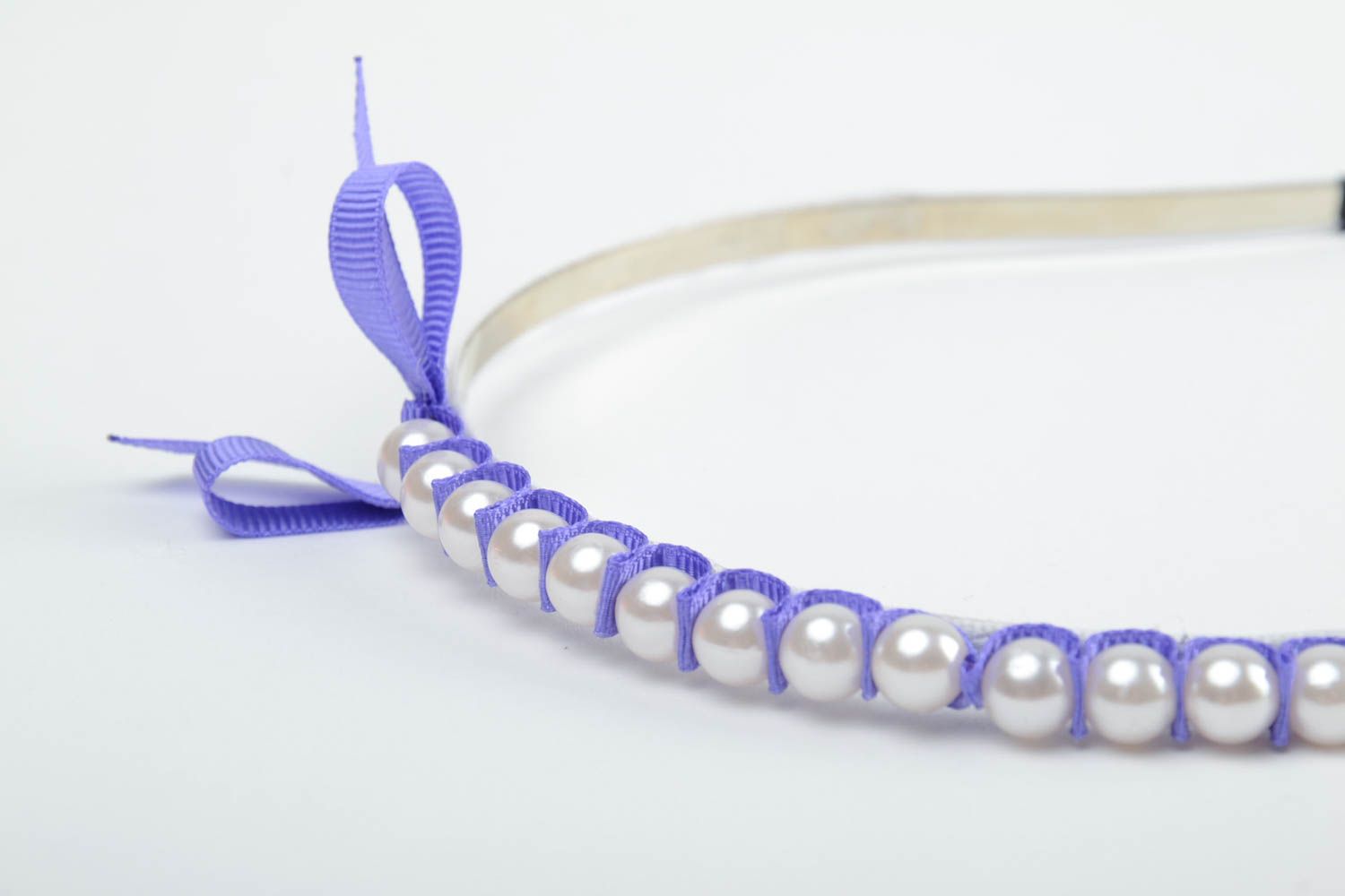 Handmade decorative thin elegant headband with plastic beads and ribbon photo 3