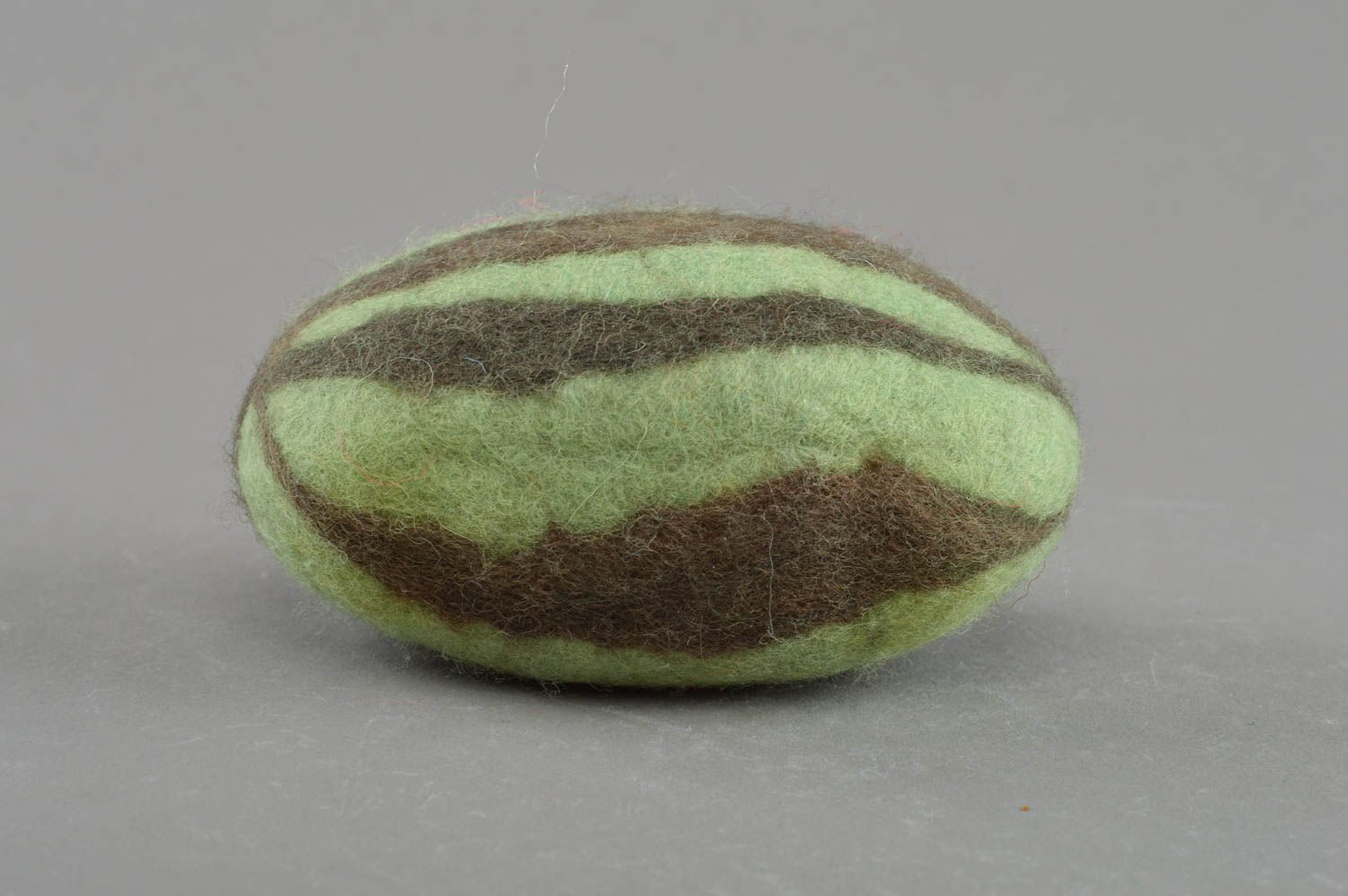 Éponge de bain en laine feutrée porte-savon faite main en forme de pastèque photo 1