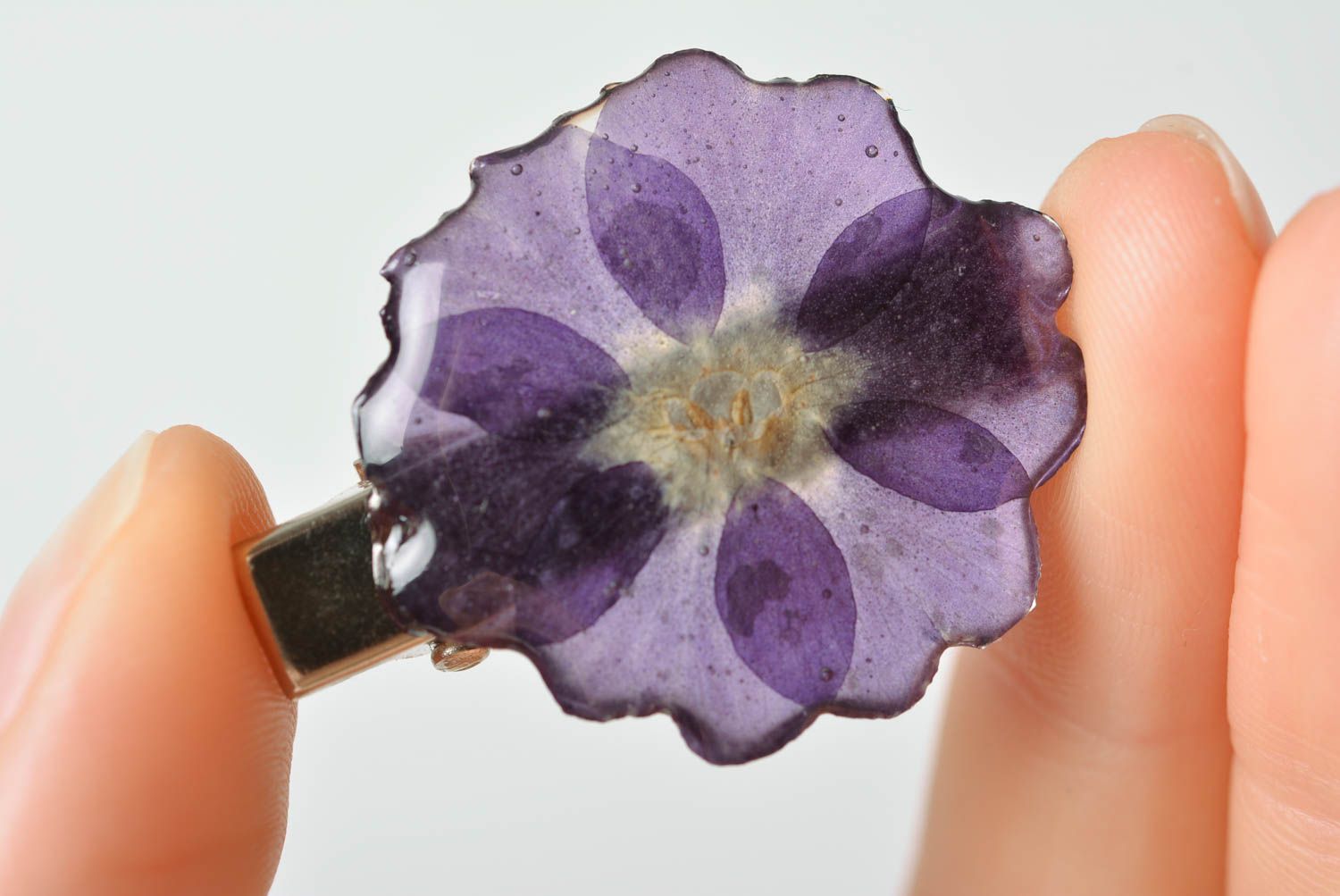 Beautiful handmade metal barrette with dried flower coated with epoxy hair clip photo 2