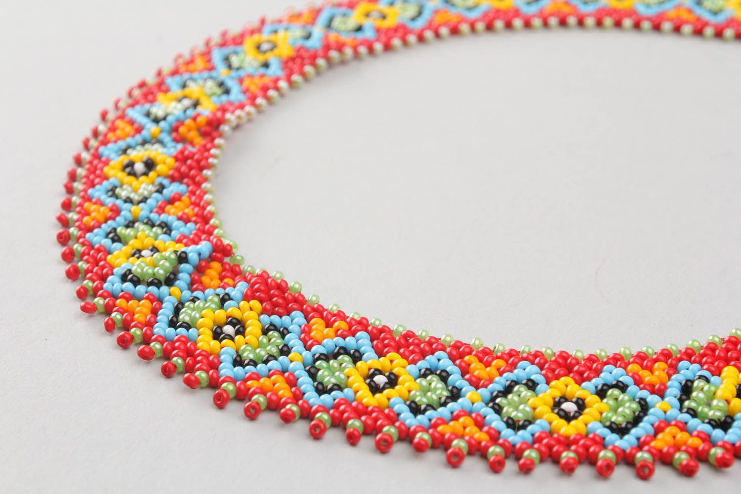 Beaded necklace Ornament photo 4
