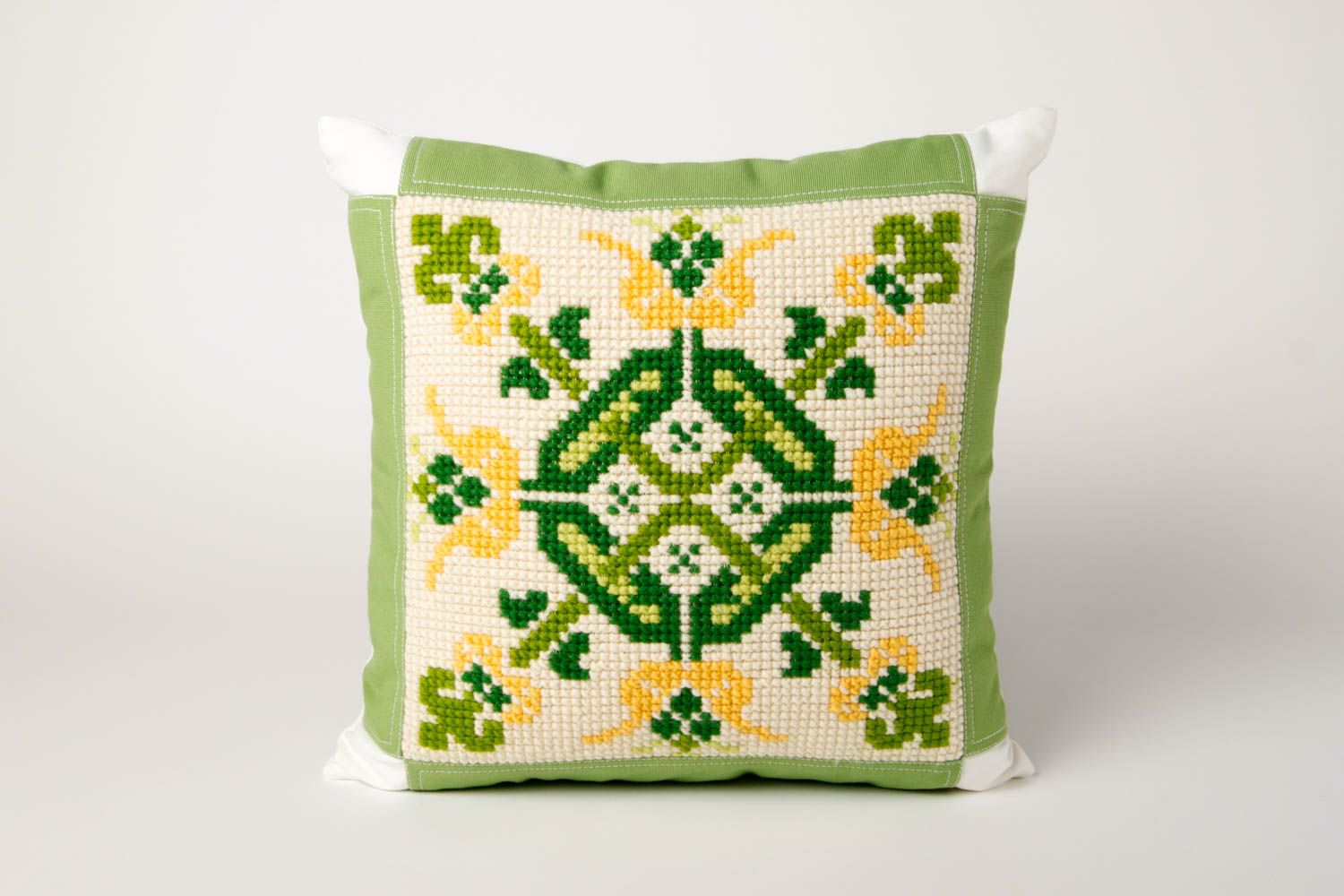 Beautiful handmade throw pillow cushion design cool bedrooms gift ideas photo 3