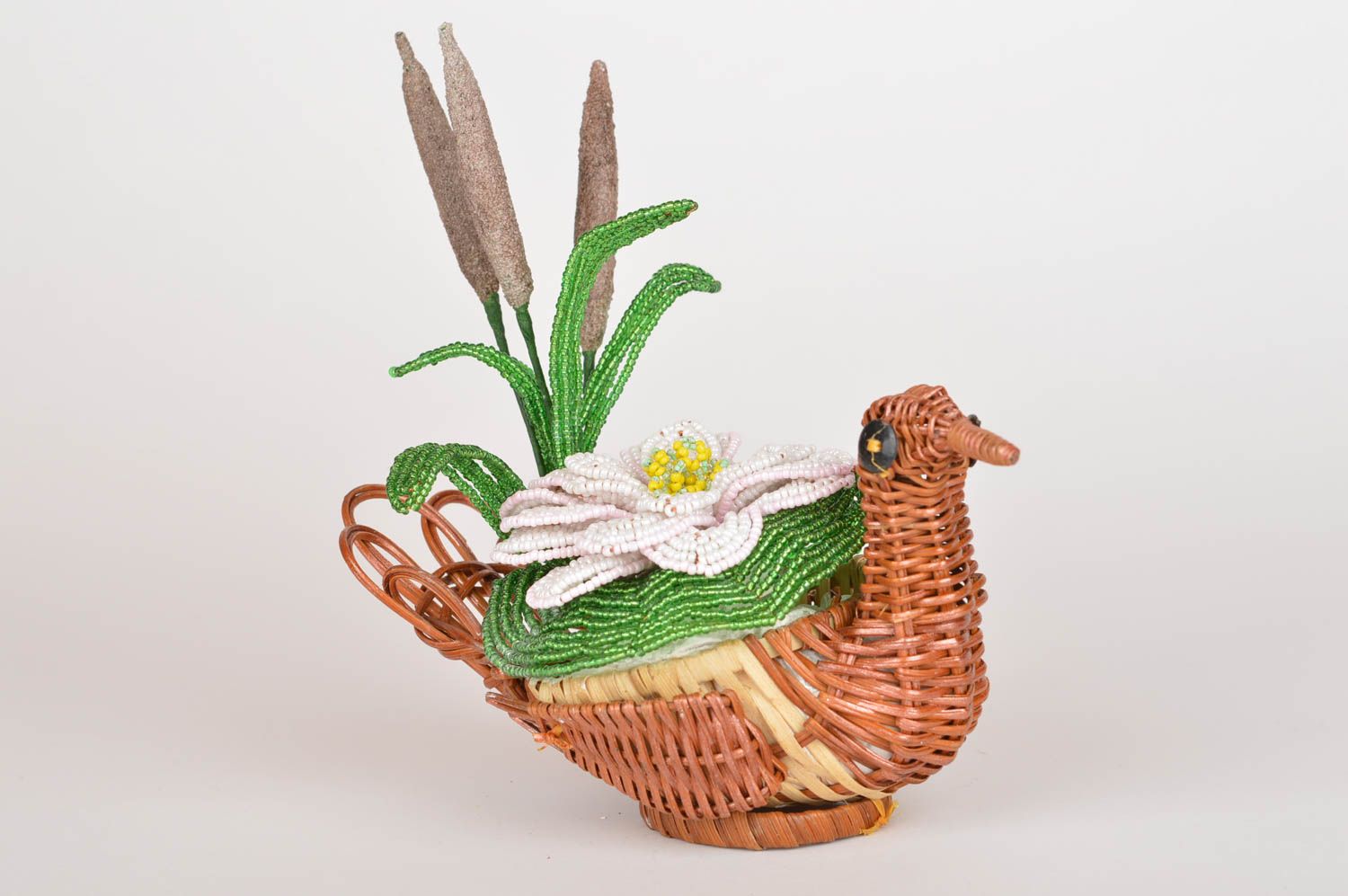Beautiful handmade designer straw cachepot with beaded flower for home decor photo 2