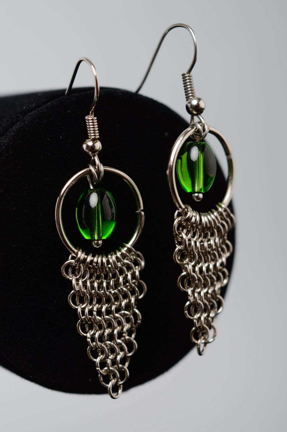 Boucles d'oreilles pendantes en alliage de bijouterie et perles fantaisie tchèques  photo 3