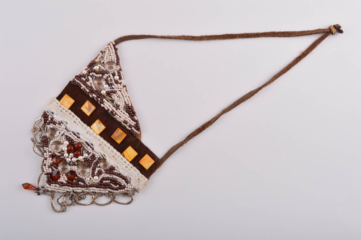 Stilvolle Kette handgemachtes Glasperlen Collier Halskette aus Leder und Spitze foto 5