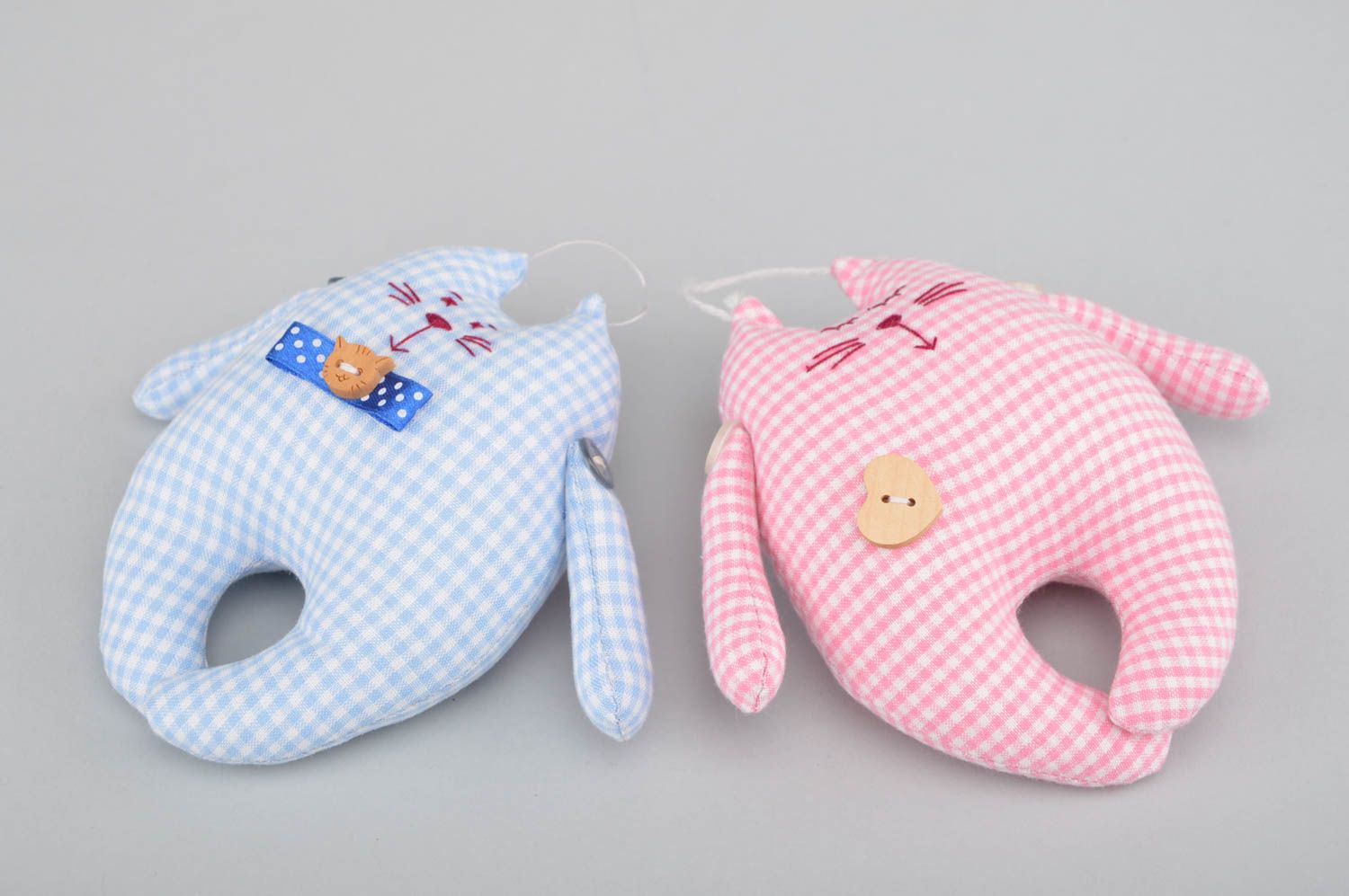 Ensemble de peluches chats bleu et rose à carreaux en coton faites main 2 pièces photo 3