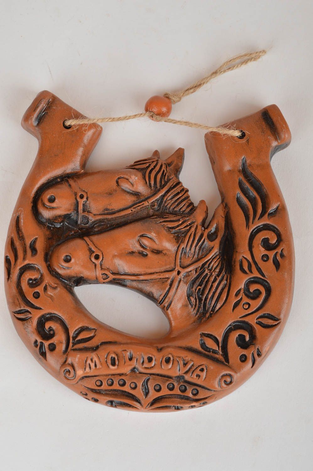 Décoration à suspendre en céramique brune faite main fer à cheval porte-bonheur photo 5