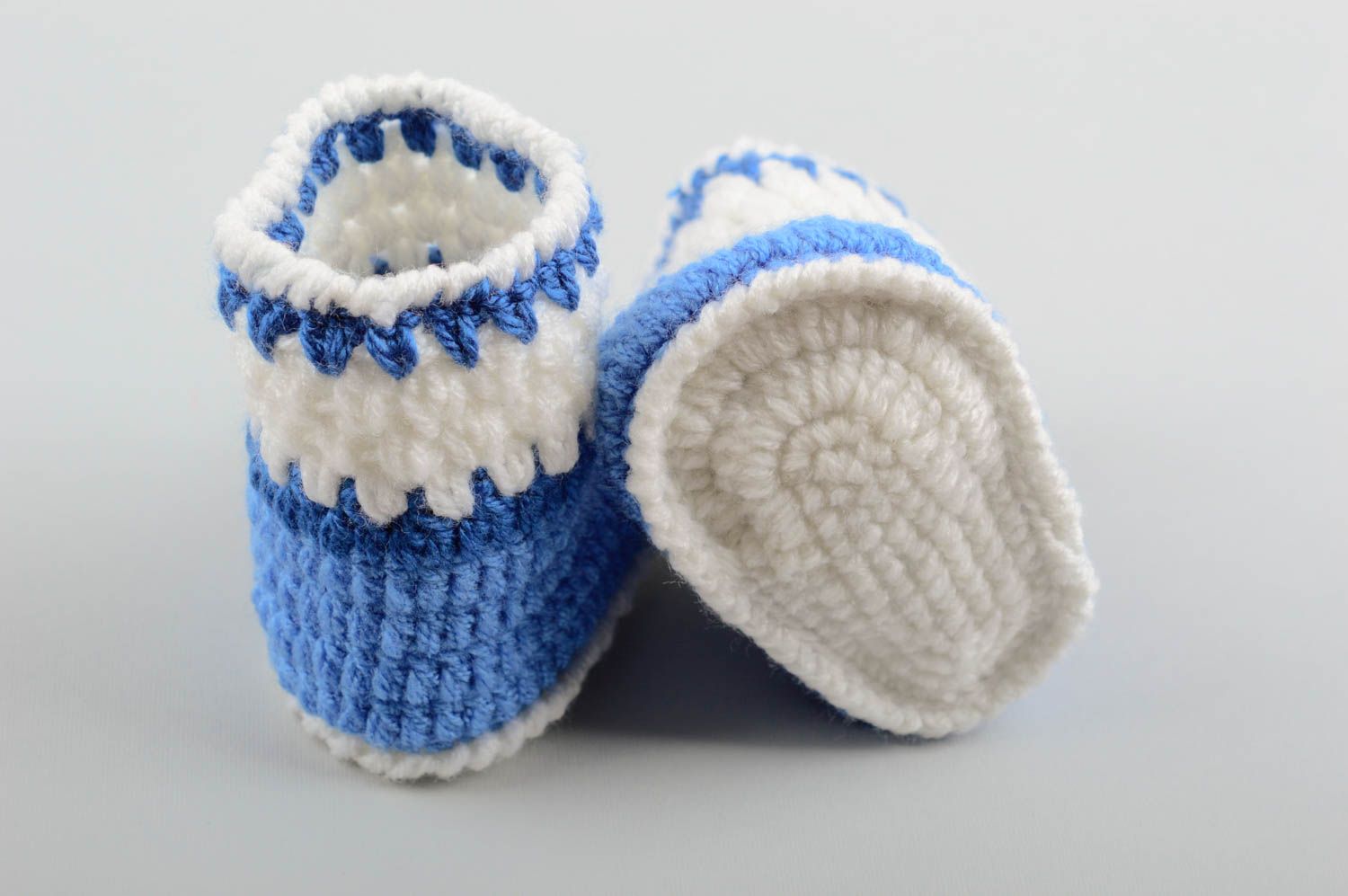 Patucos de bebé hechos a mano azules inusuales regalo original calzado infantil  foto 3