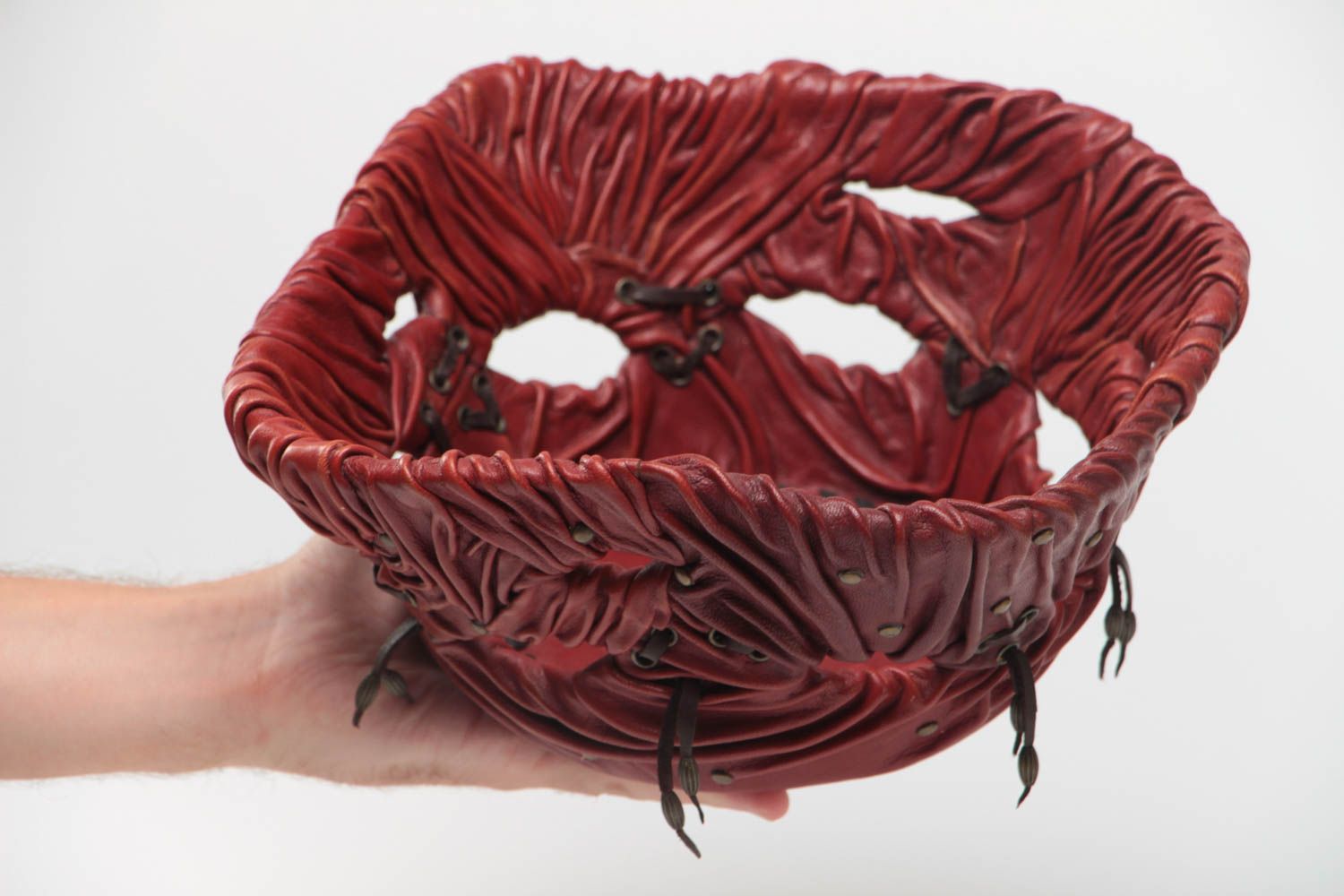 Schöne originelle Schüssel für Früchte aus Leder künstlerische Handarbeit foto 5