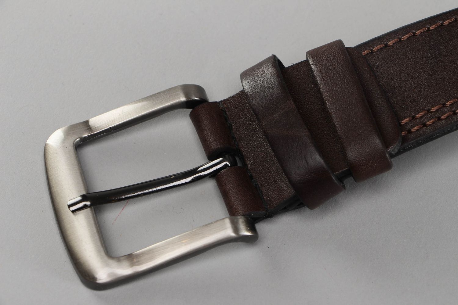 Handmade leather belt of brown color for men photo 2