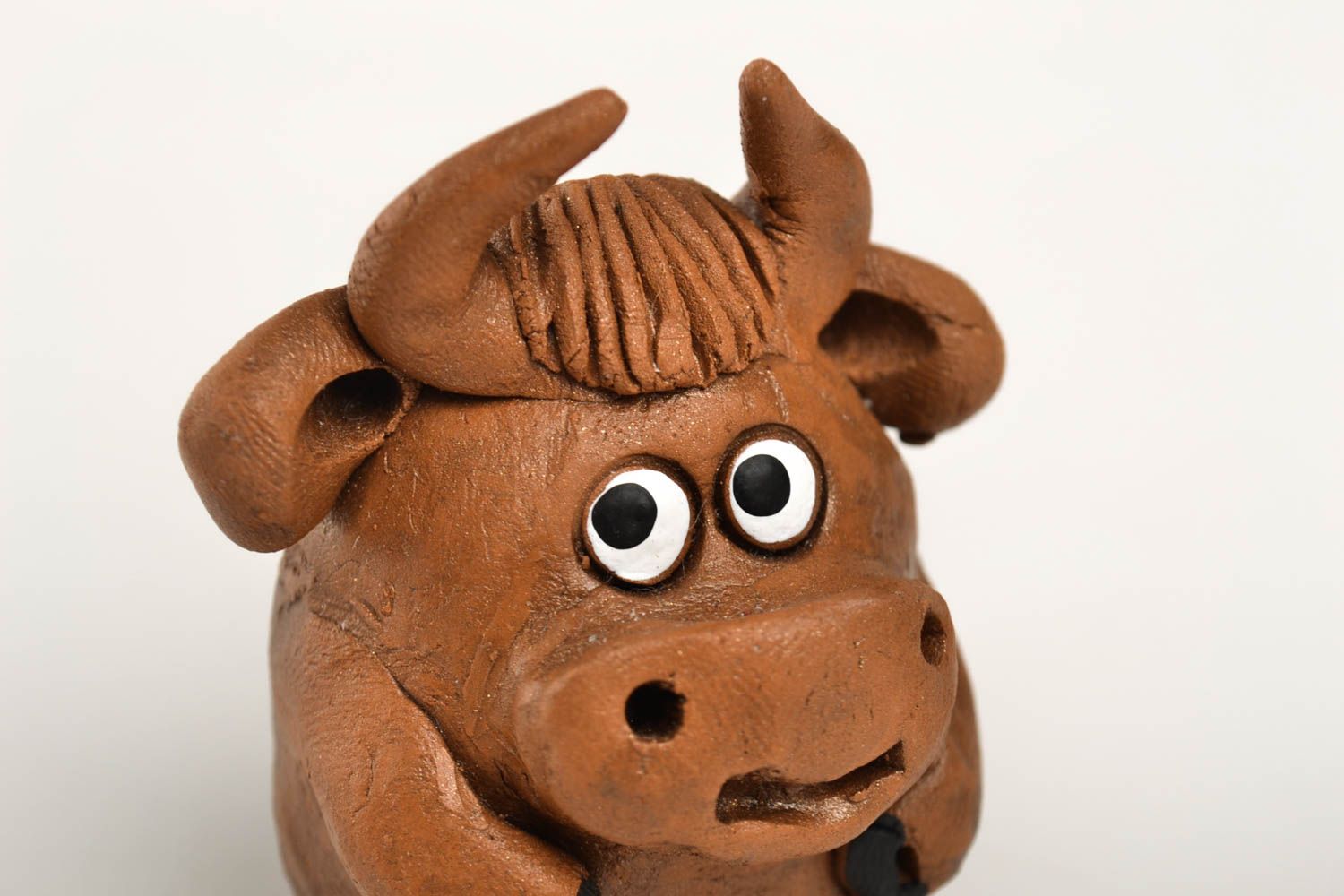 Keramik Deko handgemachte kleine Figur aus Ton Tischdeko Ideen Tier Statue Kuh foto 4