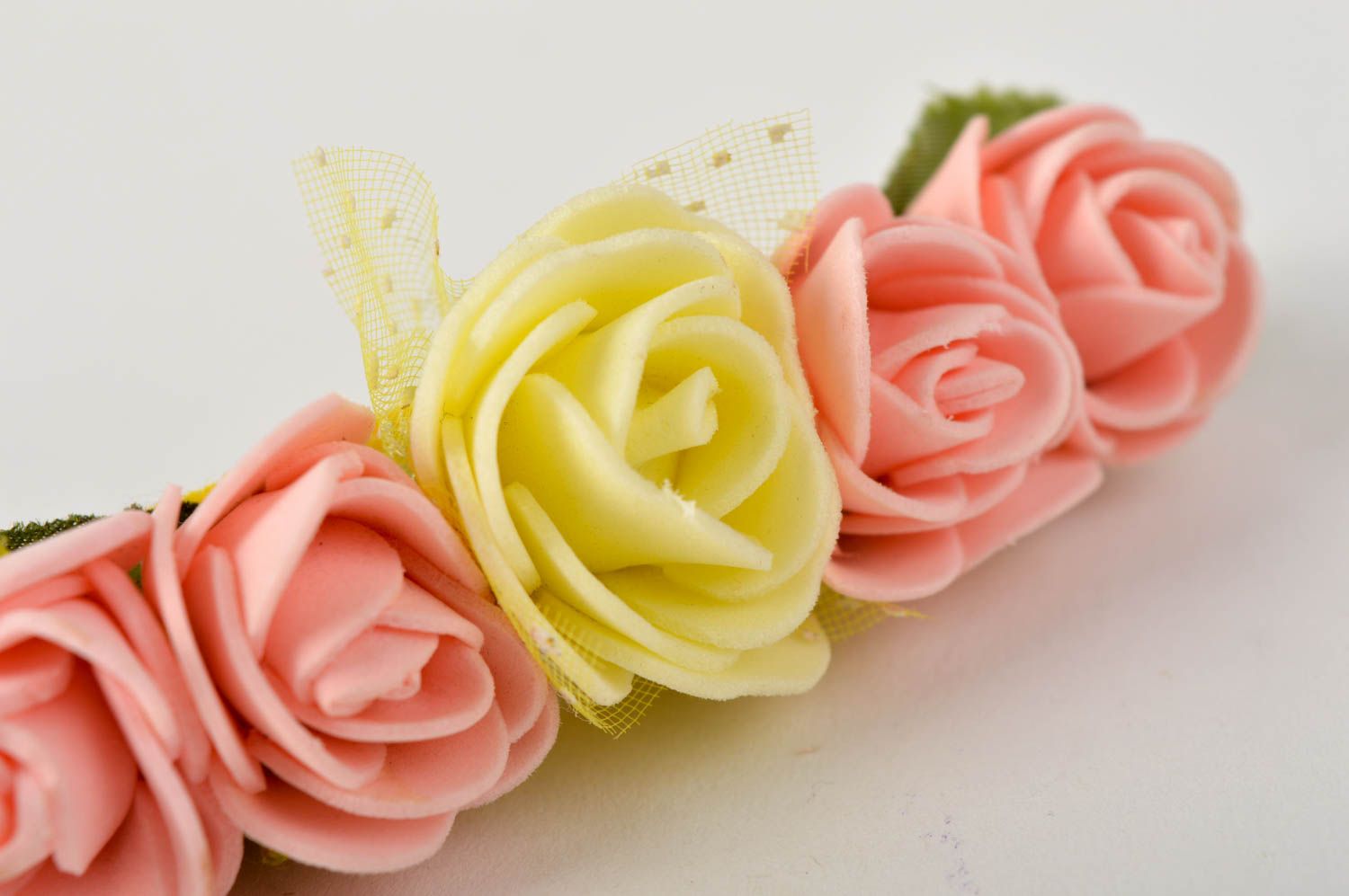 Adorno para el pelo artesanal con rosas regalo para mujeres accesorio artesanal foto 4