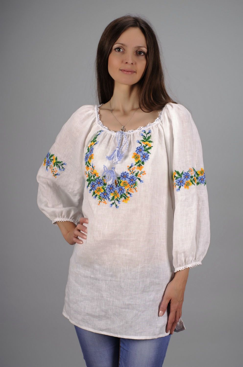 Women's linen tunic with embroidery photo 1