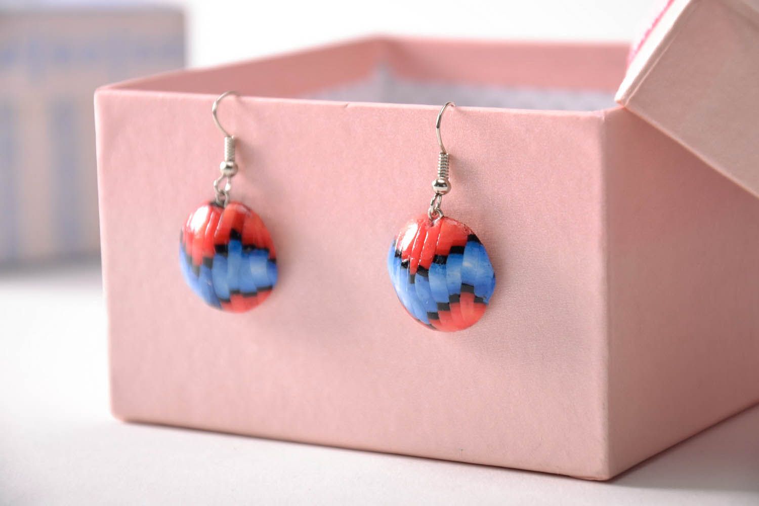 Earrings made using bargello technique photo 3