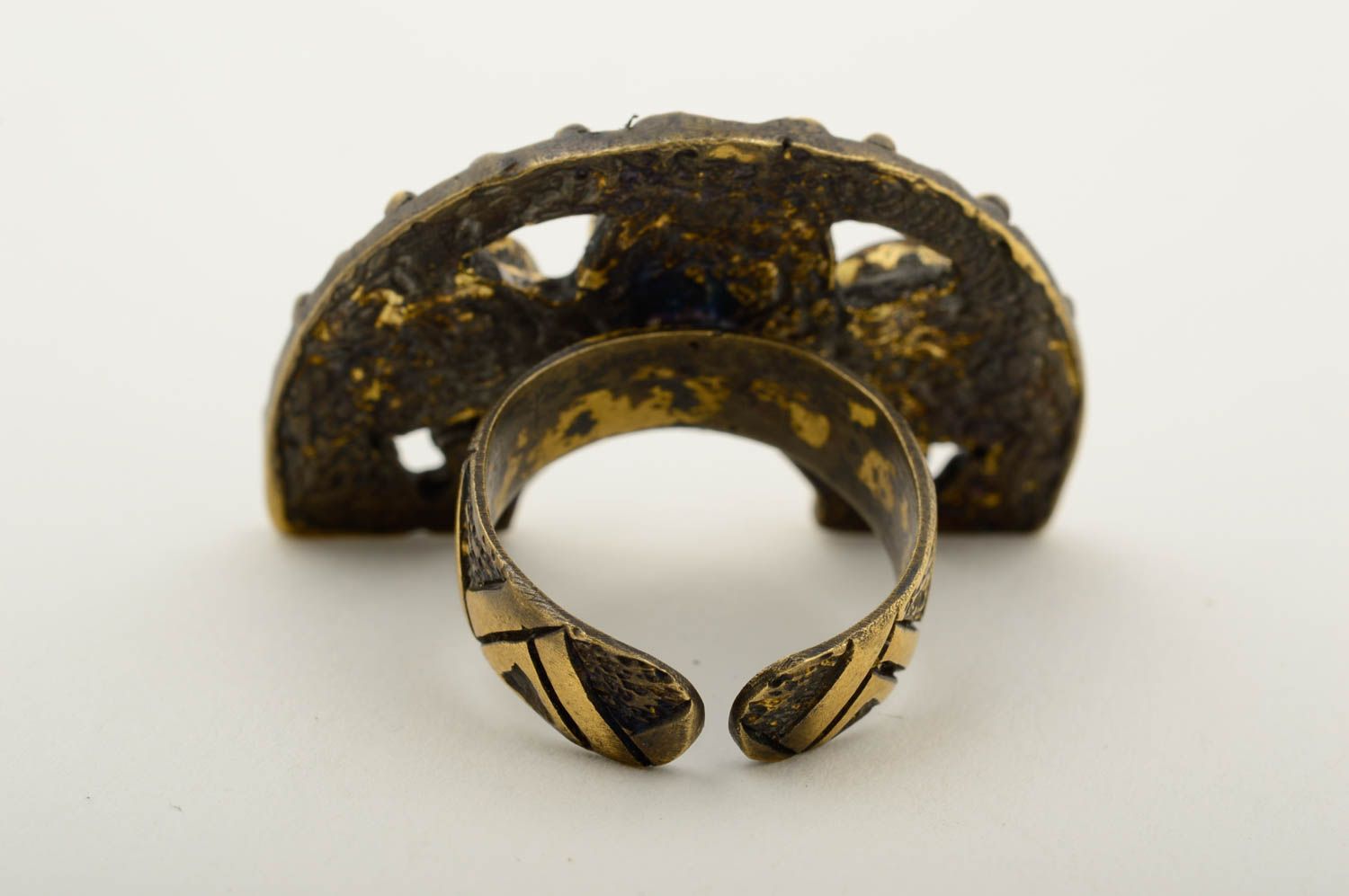 Кольцо ручной работы кольцо из бронзы женский перстень с прессованной бирюзой фото 5