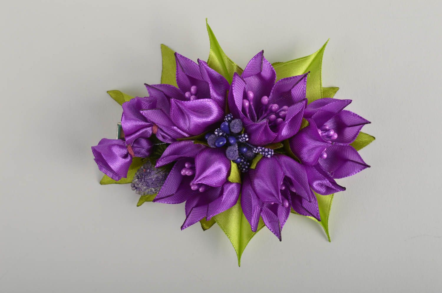 Заколка канзаши ручной работы детское украшение аксессуар для волос фиолетовый фото 3