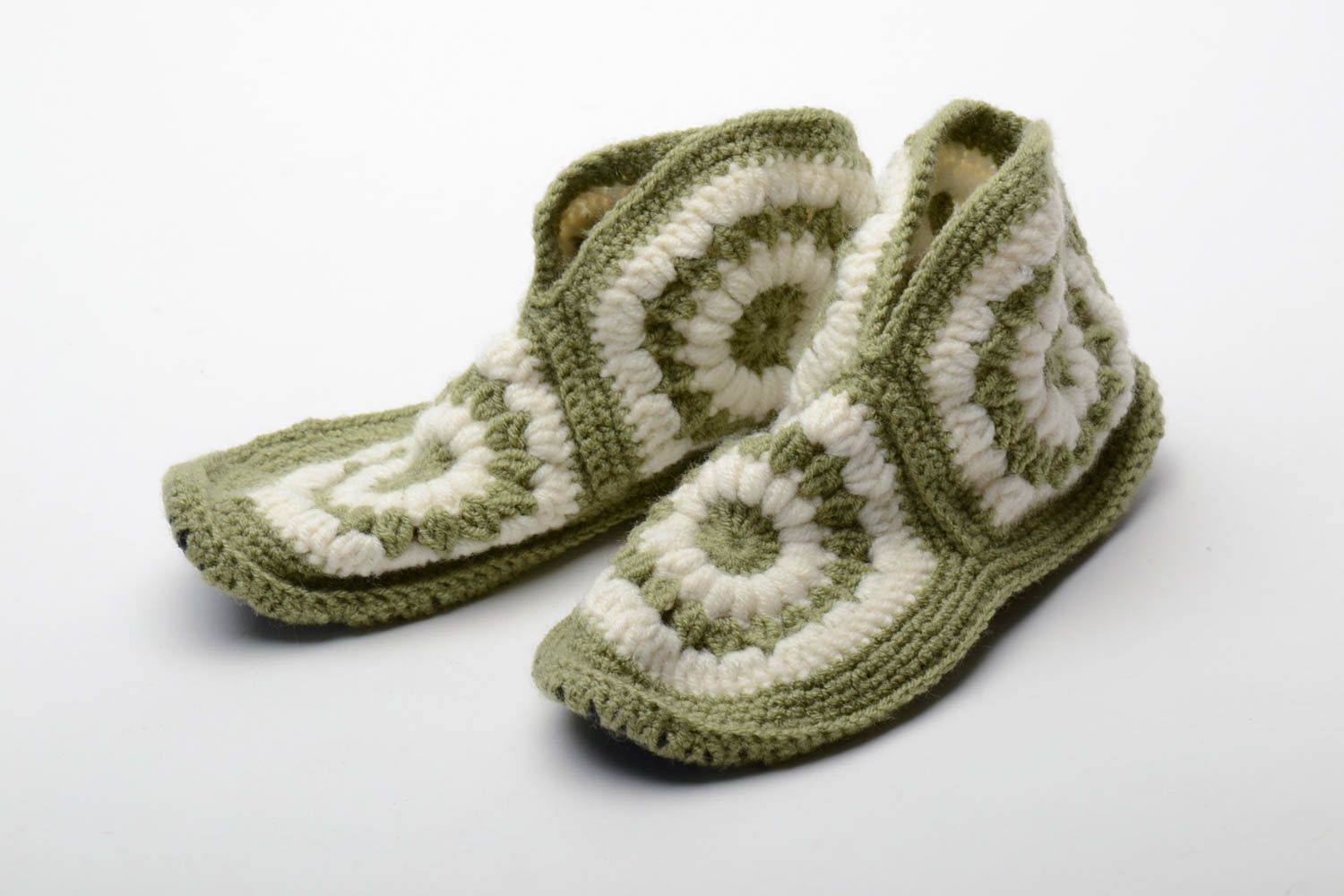 Chaussons artisanaux originaux tricotés à la main photo 2