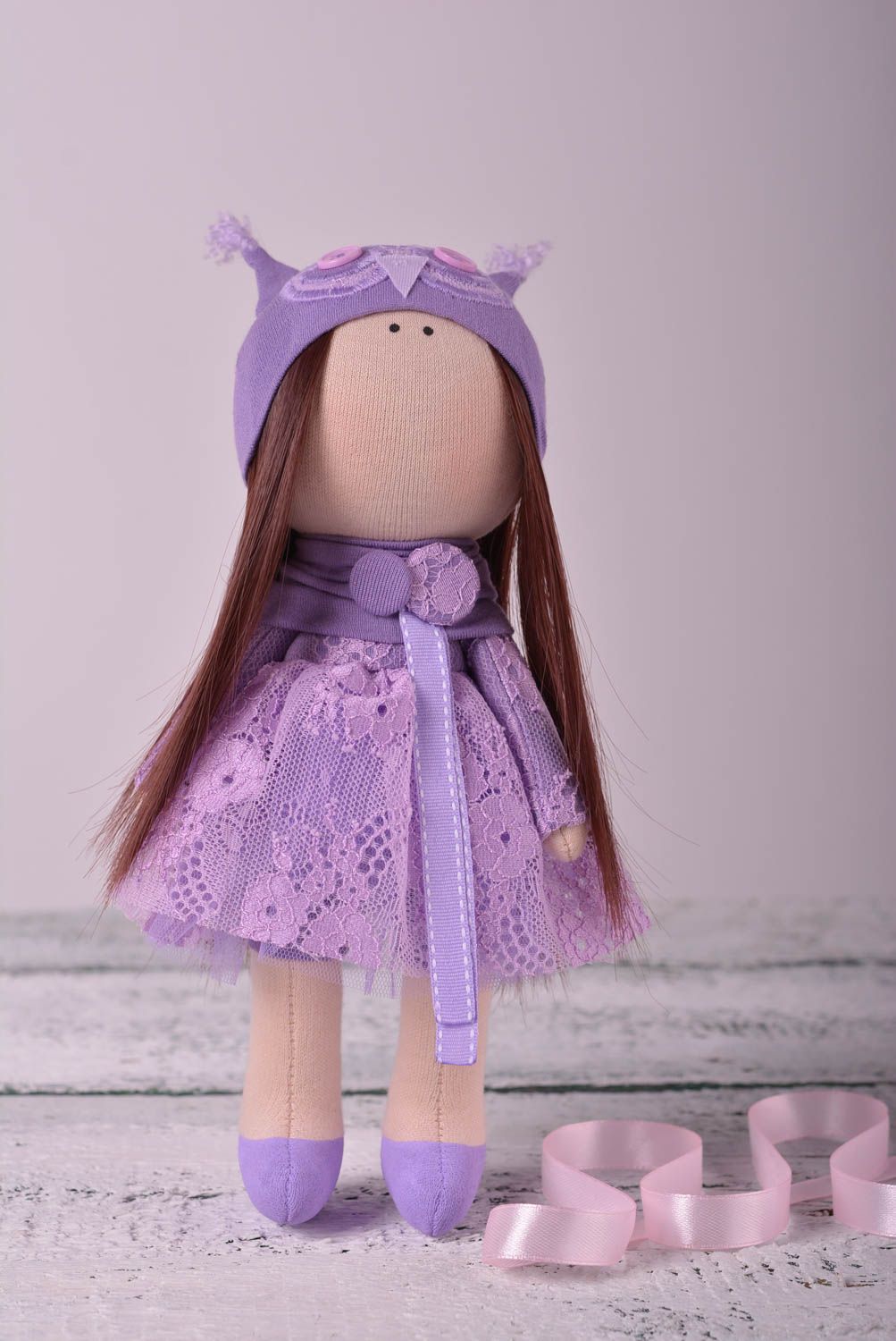 Кукла ручной работы кукла из ткани мягкая кукла из хлопка в сиреневом платье фото 1