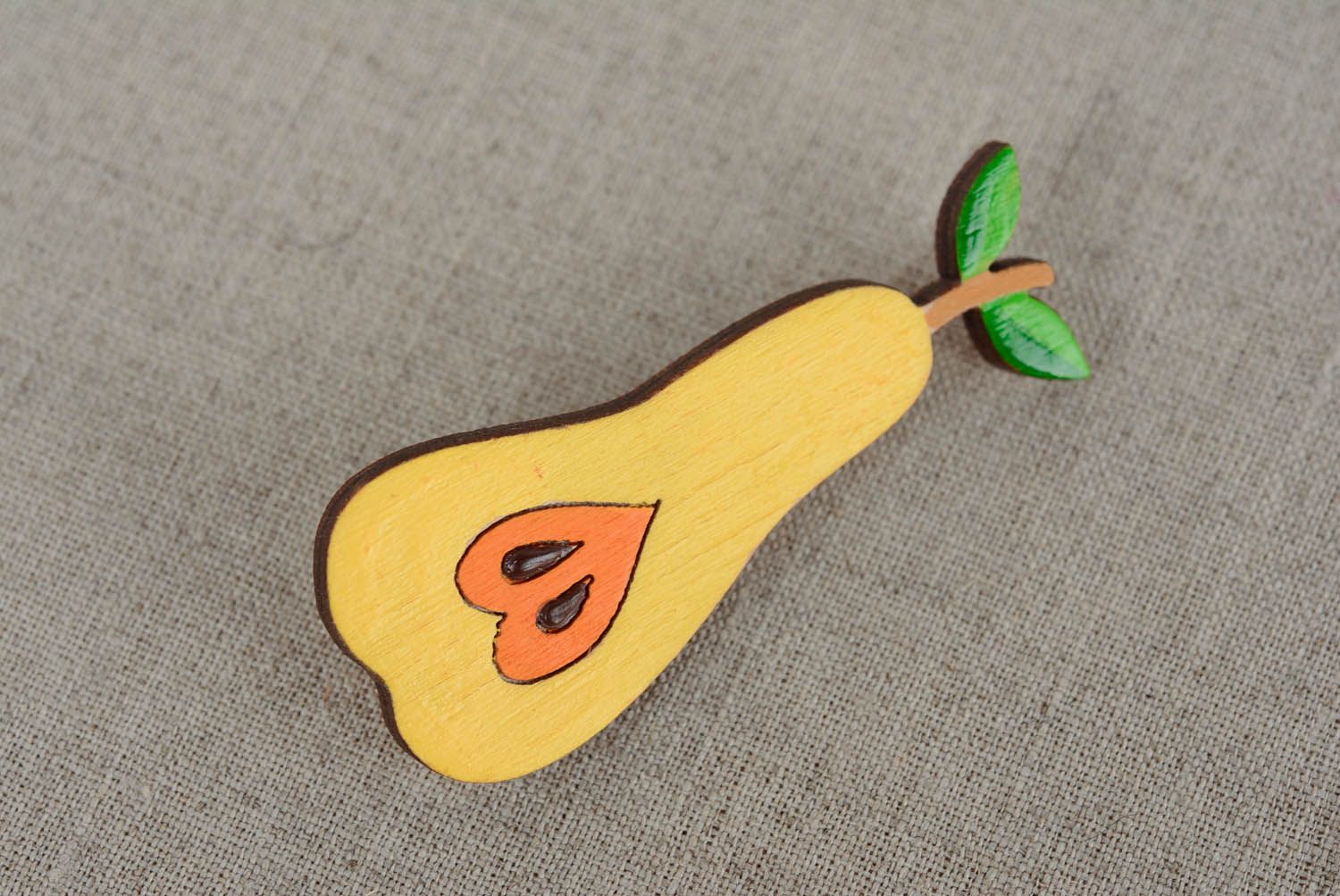 Wooden brooch Pear photo 1