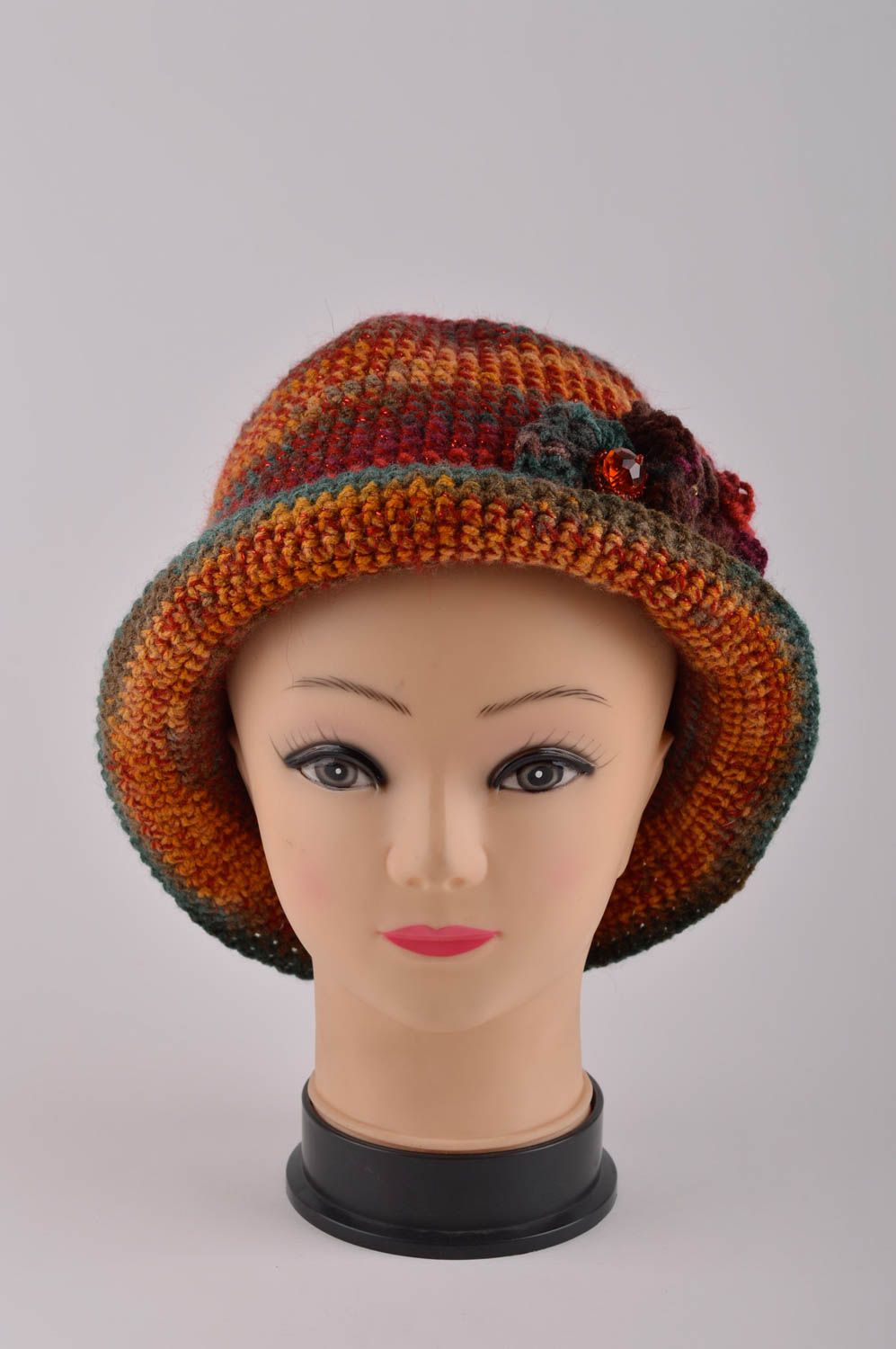 Женская шляпа ручной работы вязаная шляпа красочная головной убор необычный фото 3