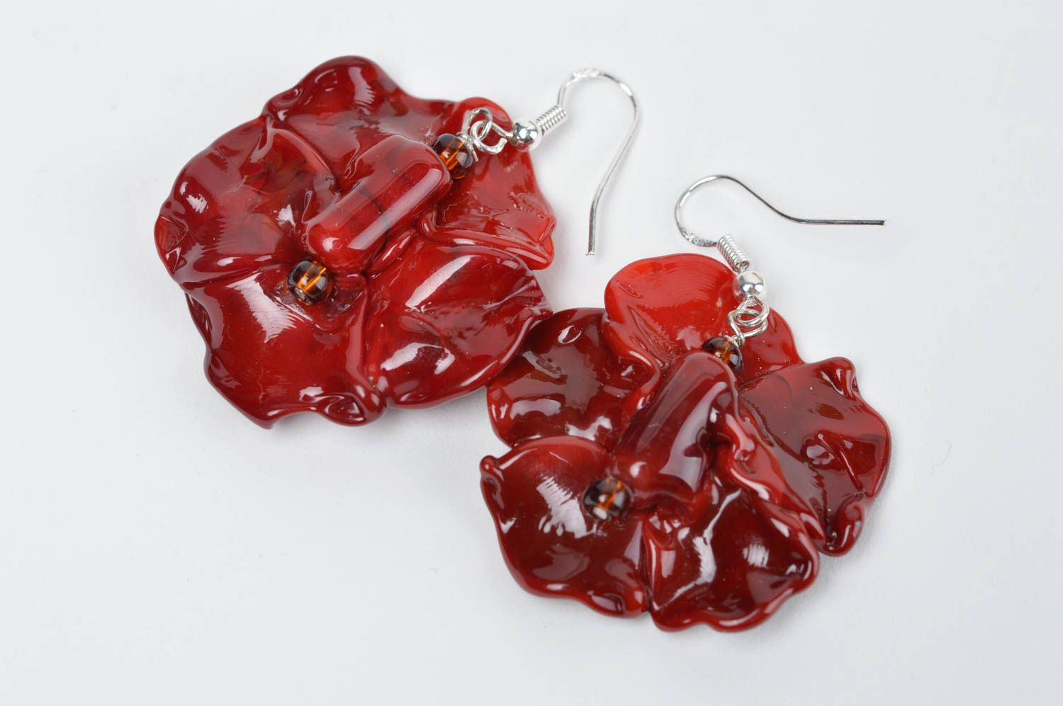 Boucles d'oreilles pendantes Bijou fait main Cadeau femme Pavots rouges en verre photo 3