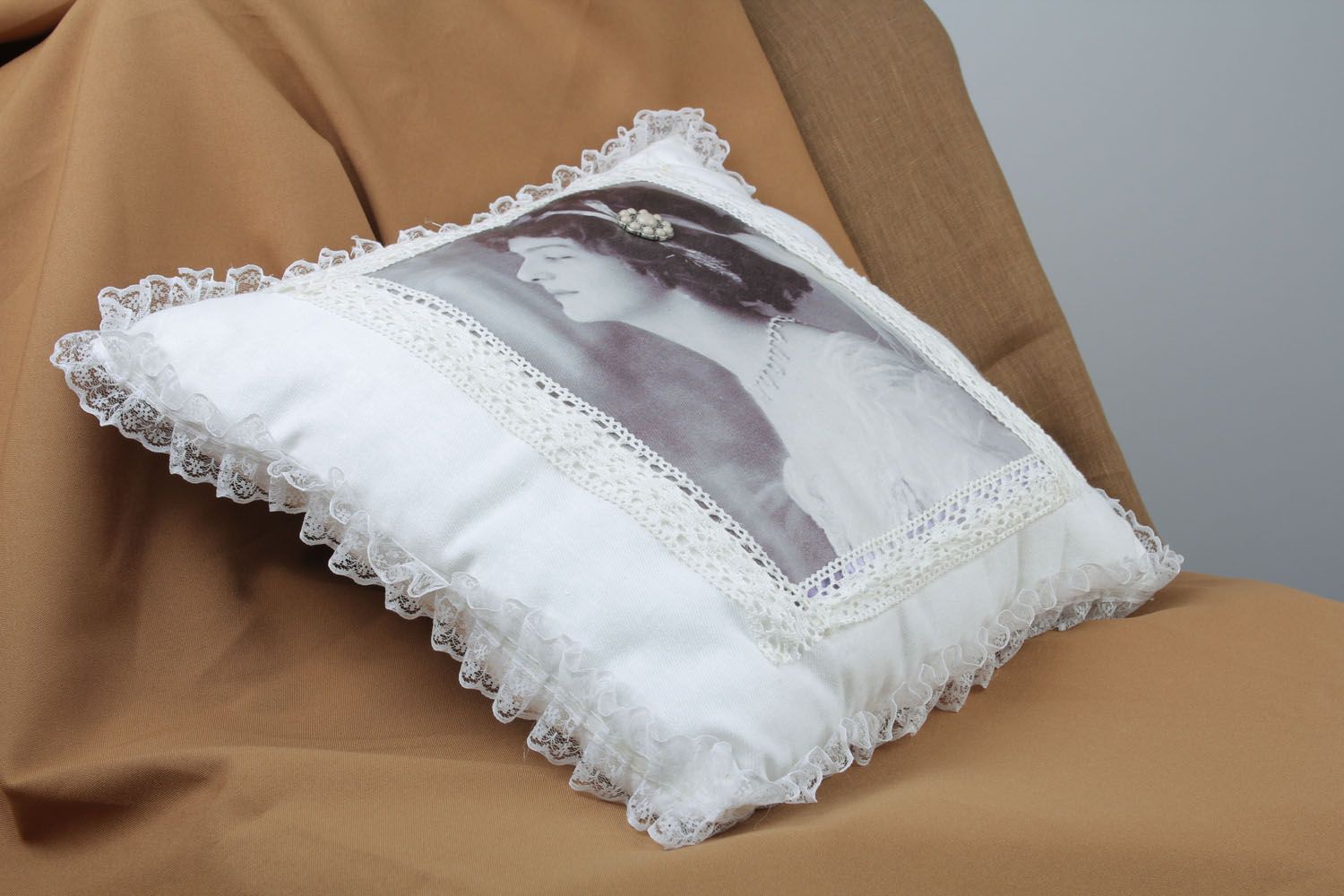 Almohada decorada para sofá  foto 5