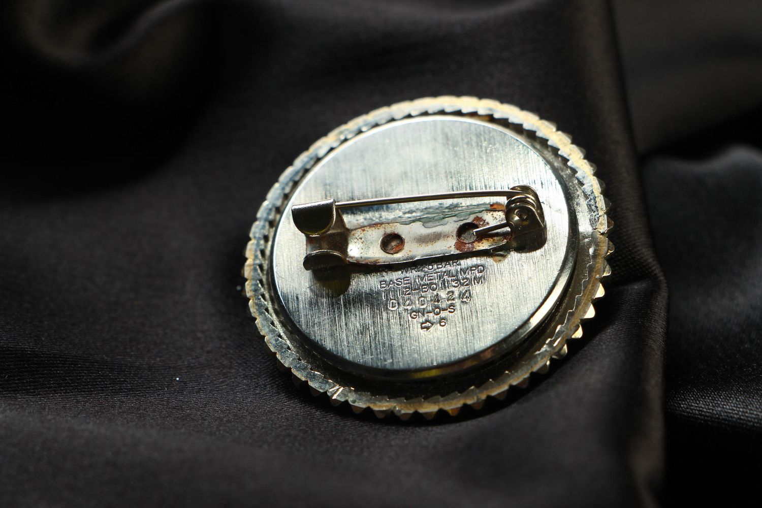Round steampunk brooch photo 3