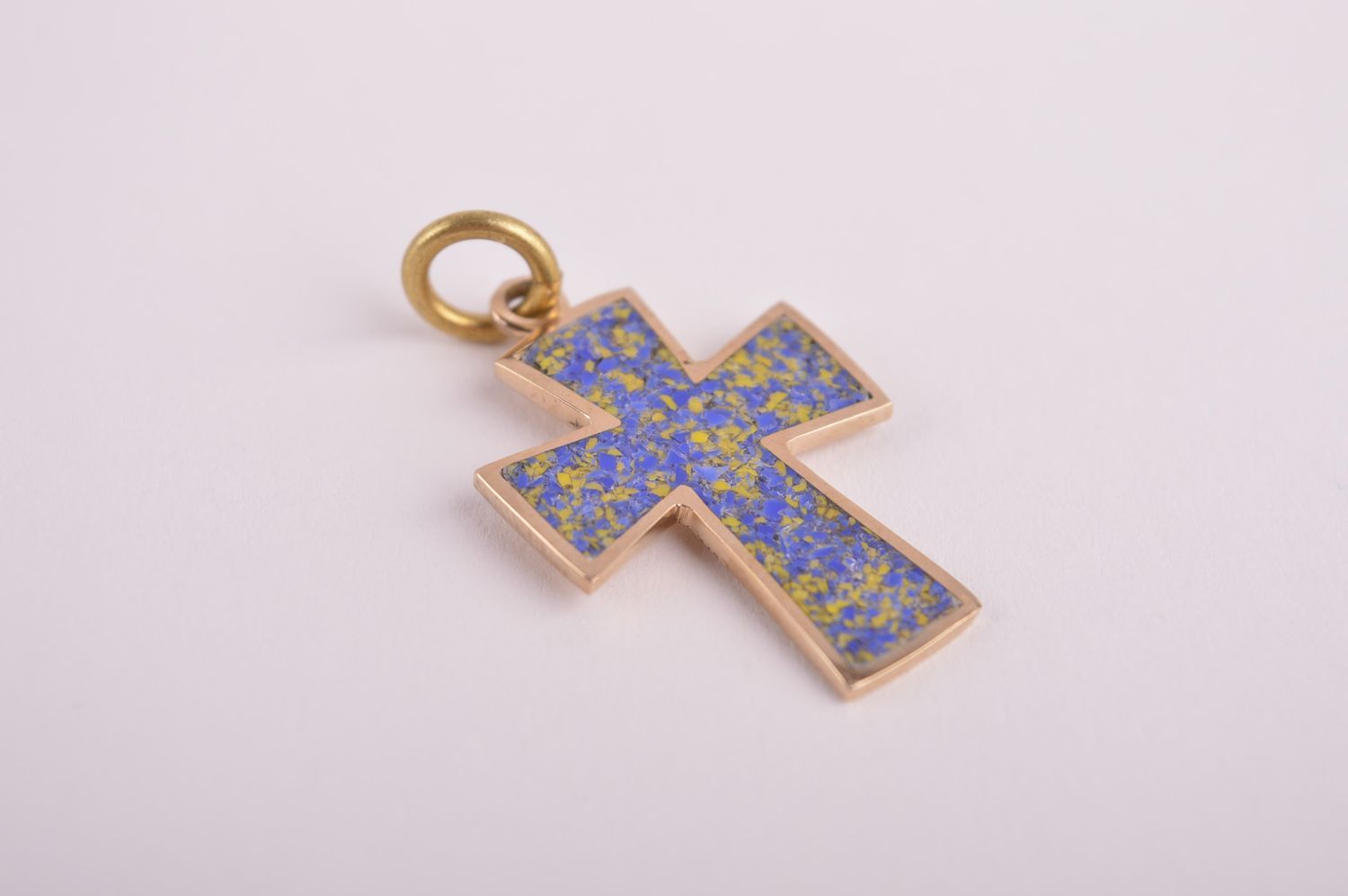 Крестик с камнями handmade подвеска на шею украшение из латуни сиреневый крест фото 4