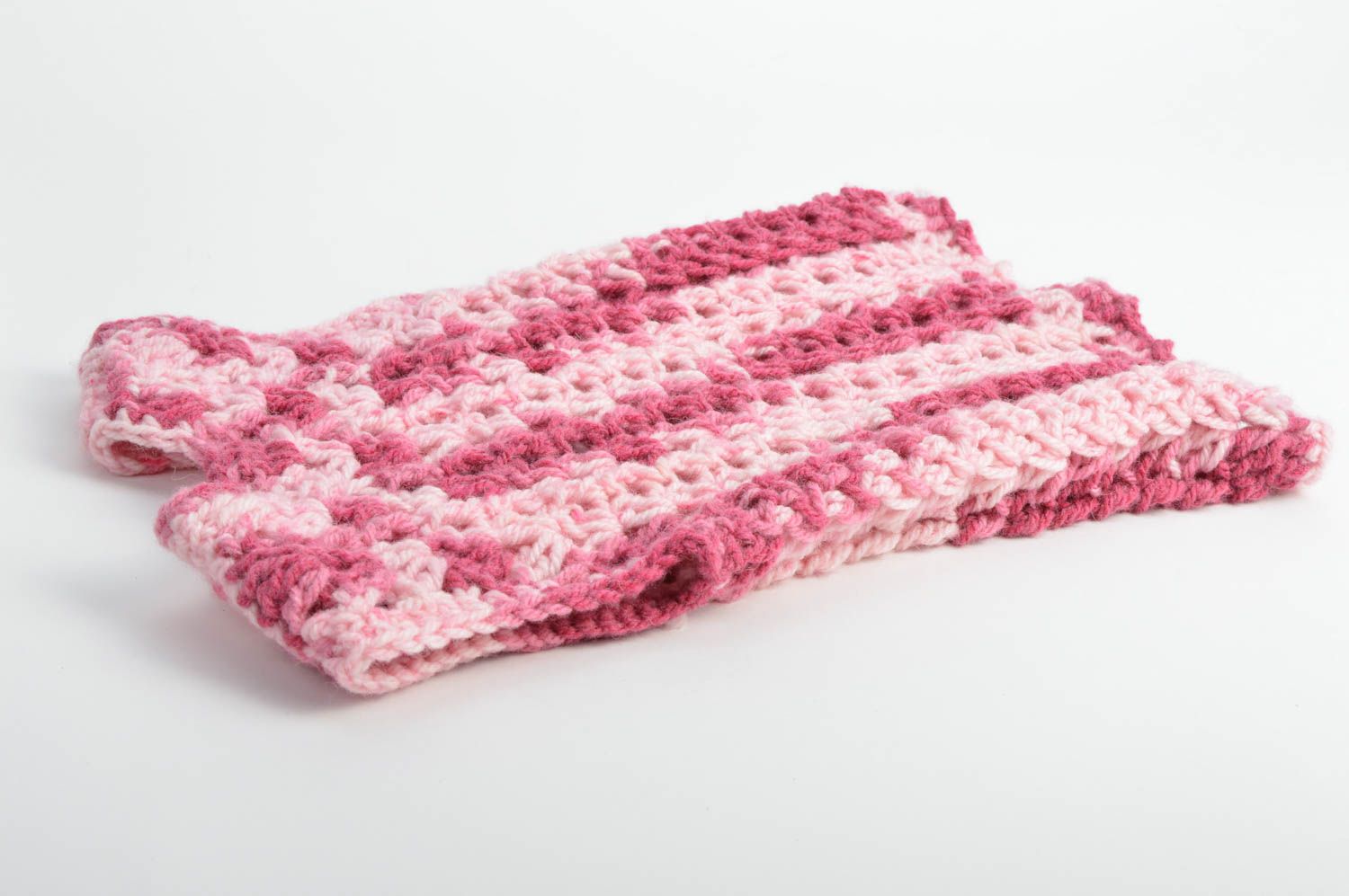 Tunique tricotée en mi-laine au crochet rose pour enfant vêtement fait main photo 5
