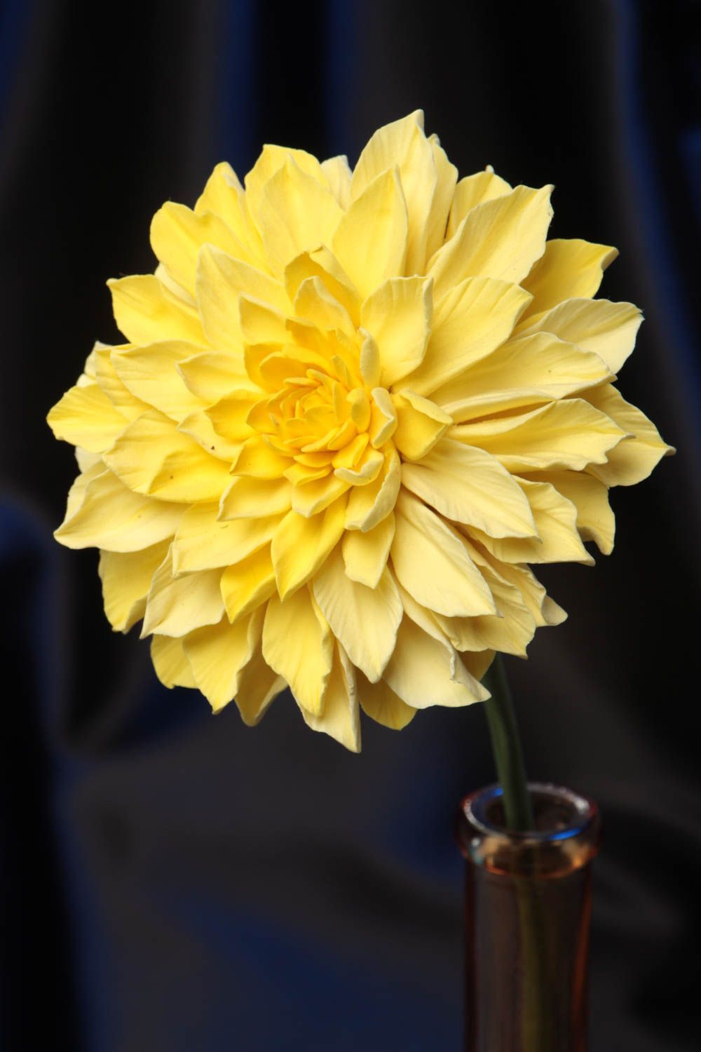 Fleur artificielle chrysanthème jaune en pâte polymère grande faite main photo 2