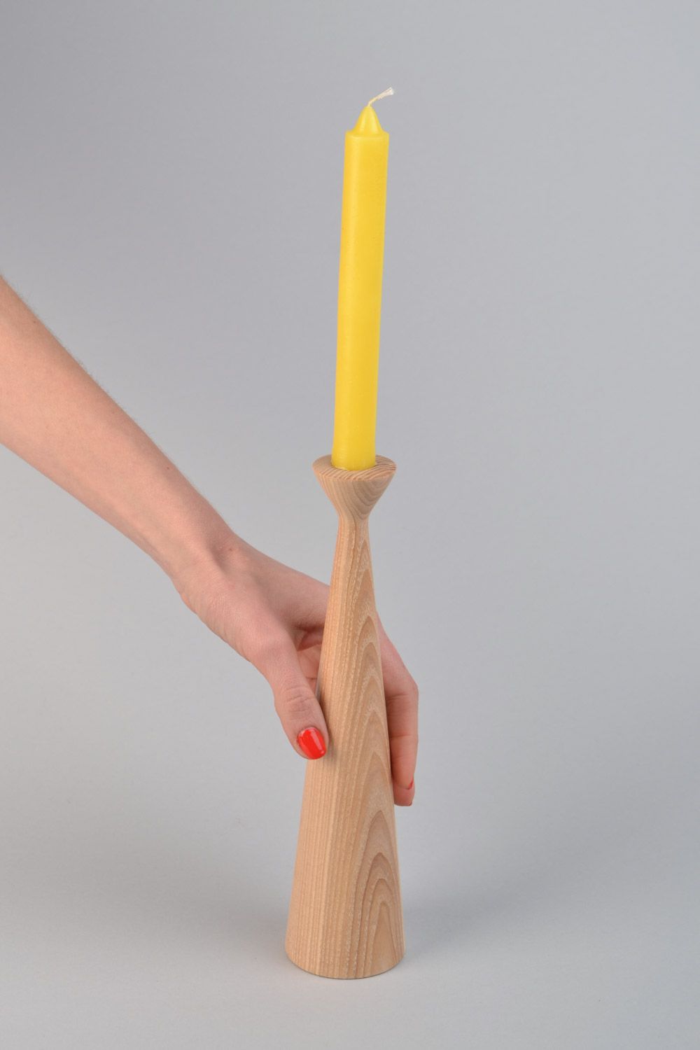 Bougeoir en bois clair d'érable fait main haut élégant pour une bougie photo 2