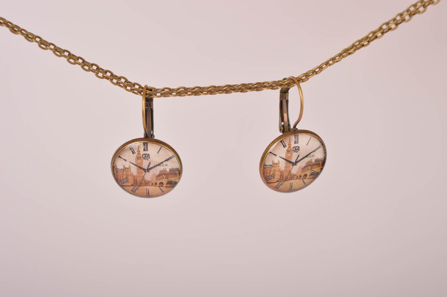 Handmade Schmuck Ohrringe Accessoire für Frauen Designer Schmuck mit Uhren  foto 5