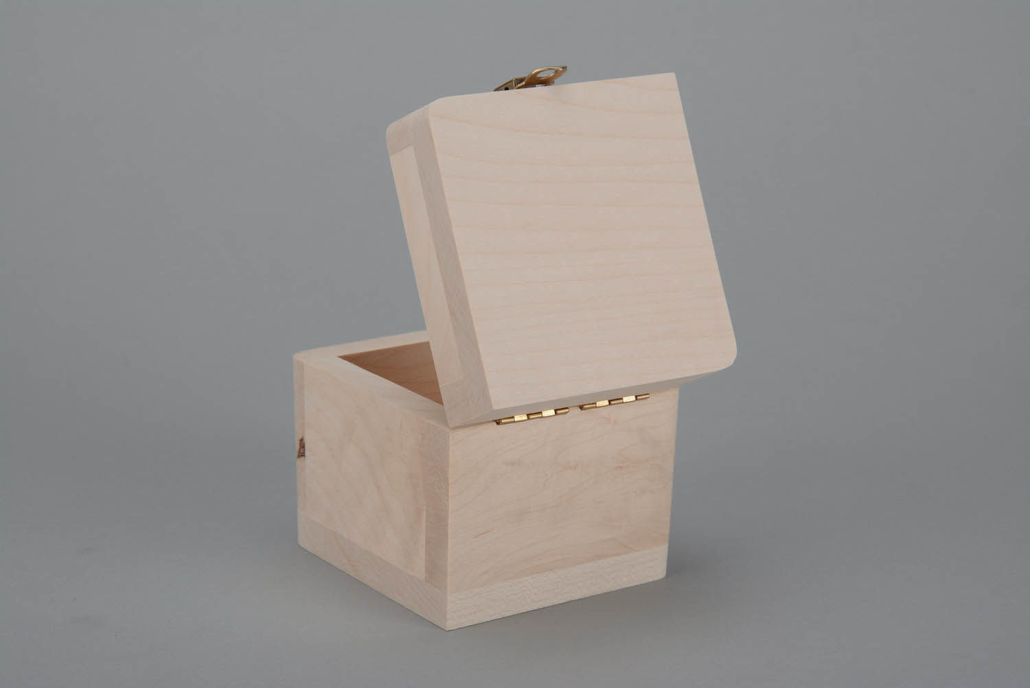 Square wooden blank box with a lock photo 3