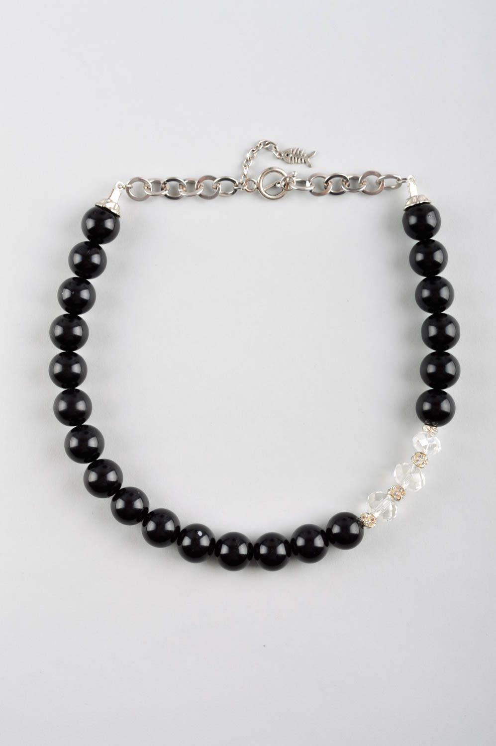 Collar artesanal con perlas negras accesorio para mujer bisutería fina foto 2