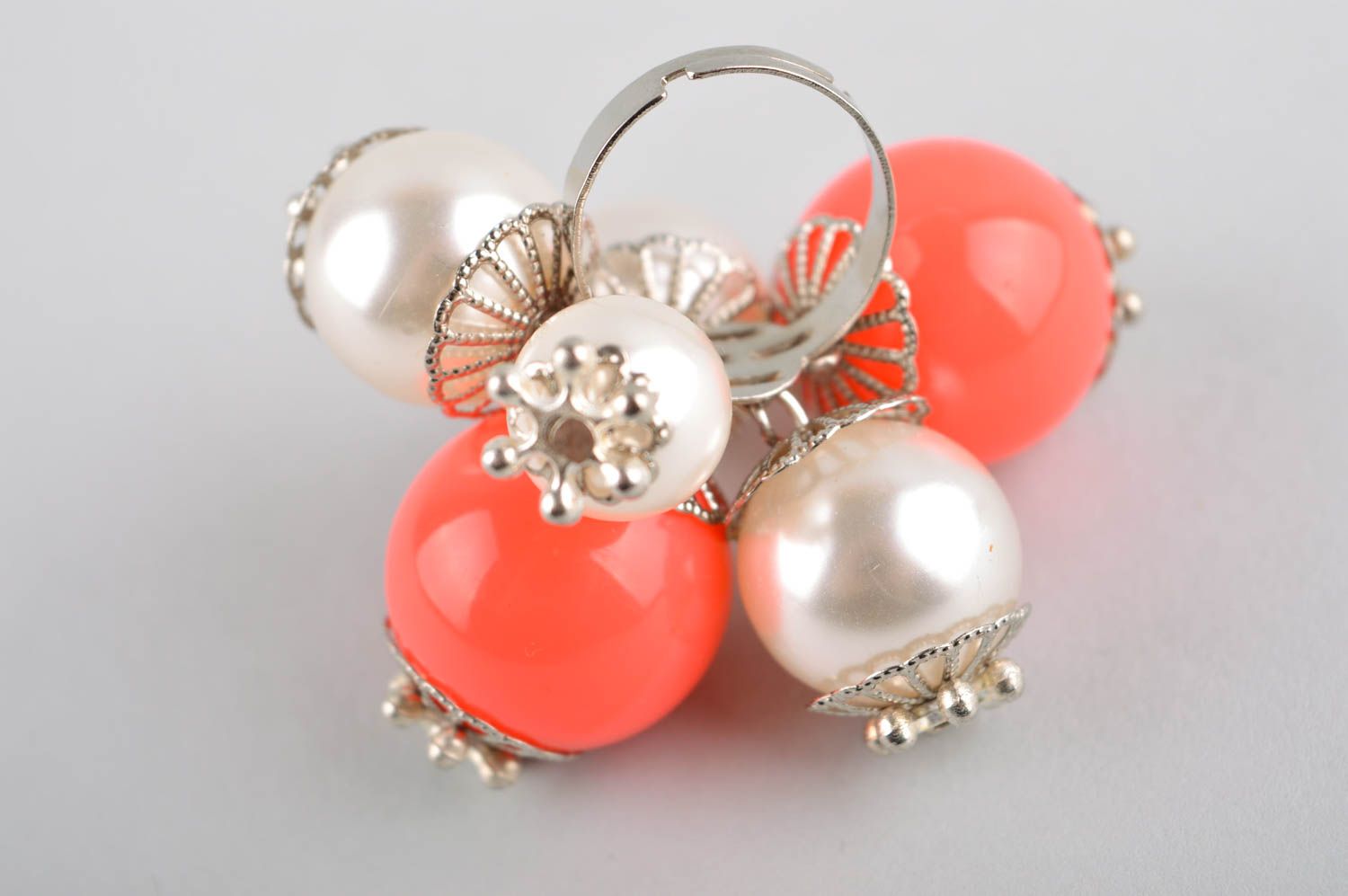 Bague verre Bijou fait main design de créateur Accessoire femme perles photo 4