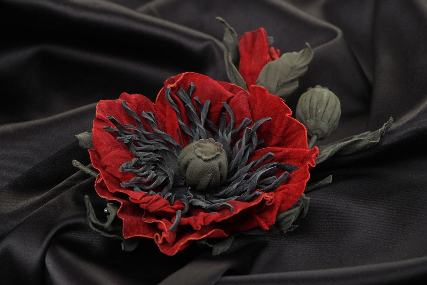 Broche en cuir fleur faite main pavot grande rouge originale pour femme photo 1