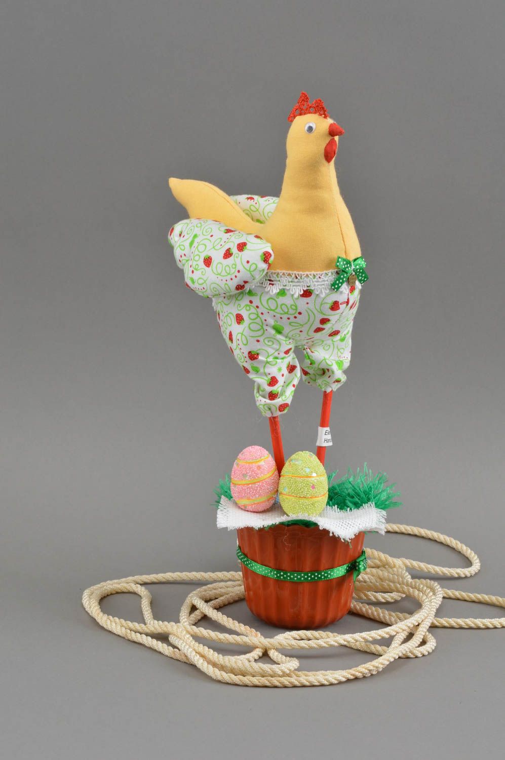Petite décoration panier de Pâques avec poule et oeufs faite main originale photo 1