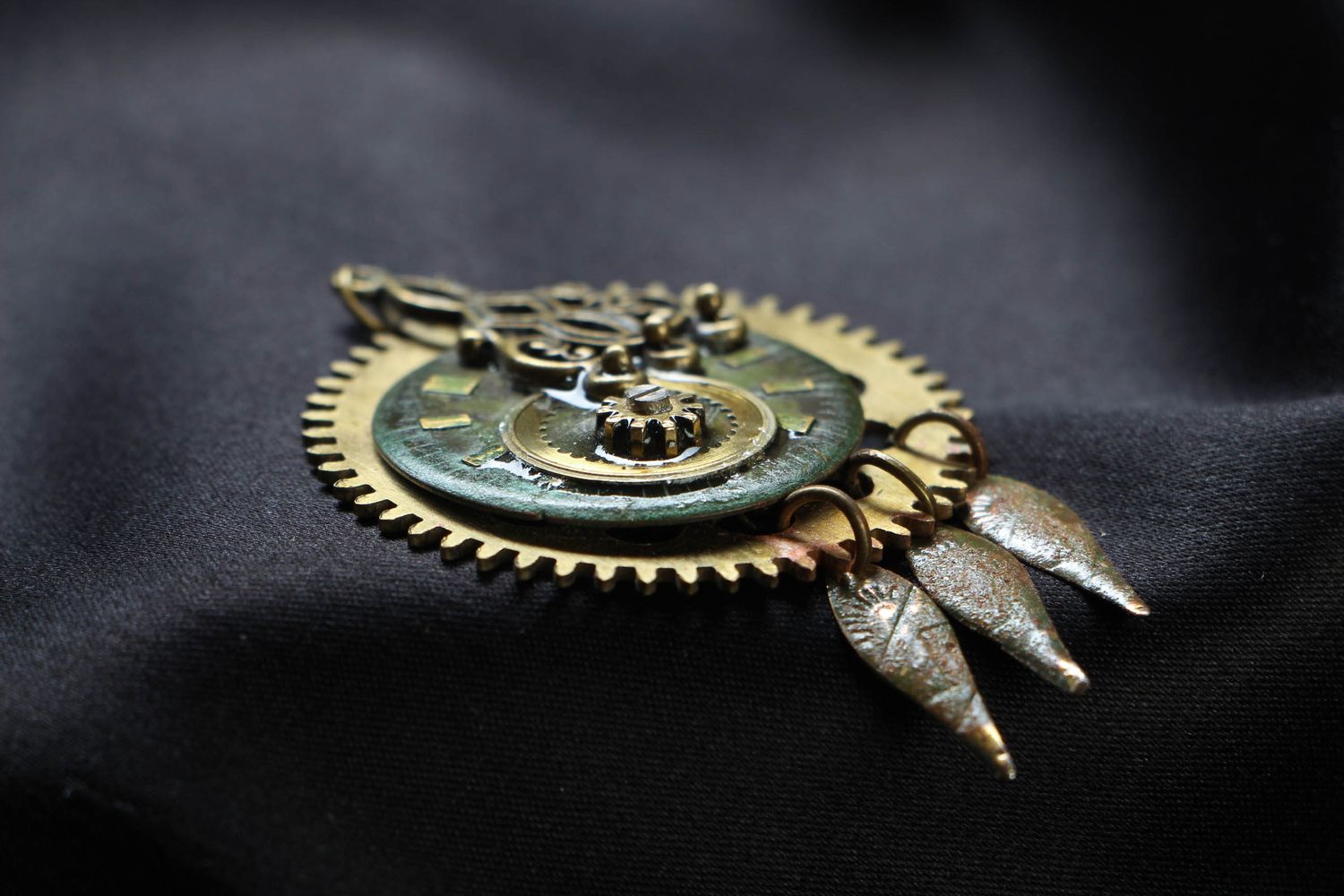 Colgante de metal con mecanismo de reloj en estilo de steampunk foto 2