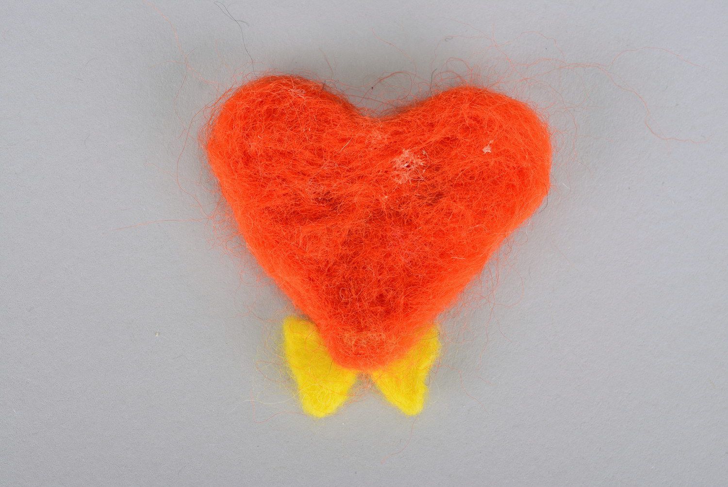 Children's woolen brooch Heart with bow photo 4