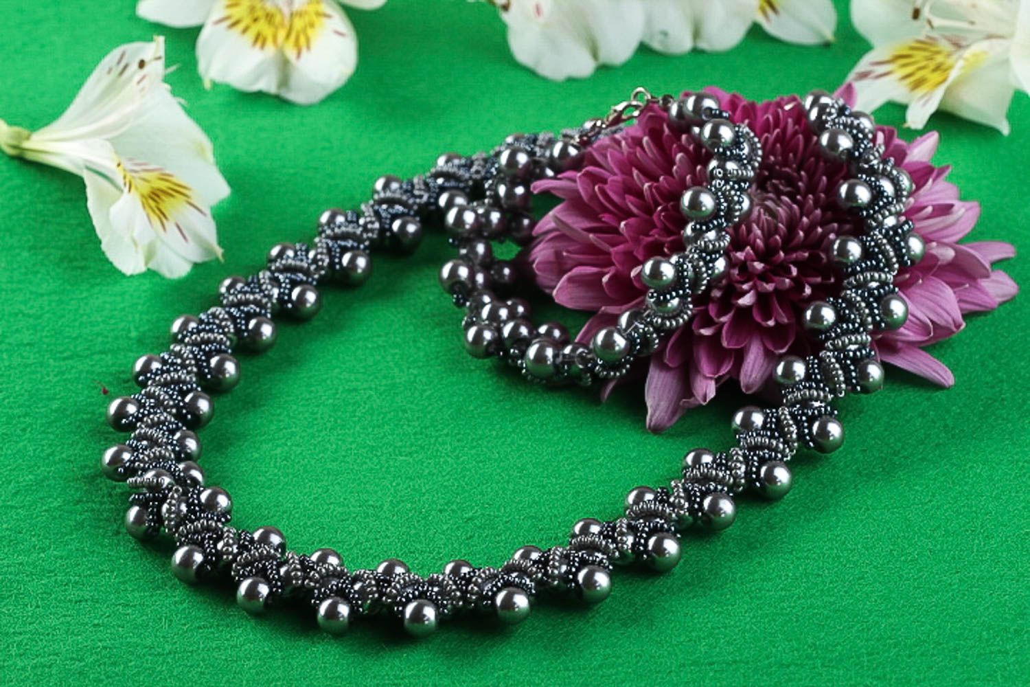 Beautiful handmade beaded necklace beaded bracelet artisan jewelry set photo 1