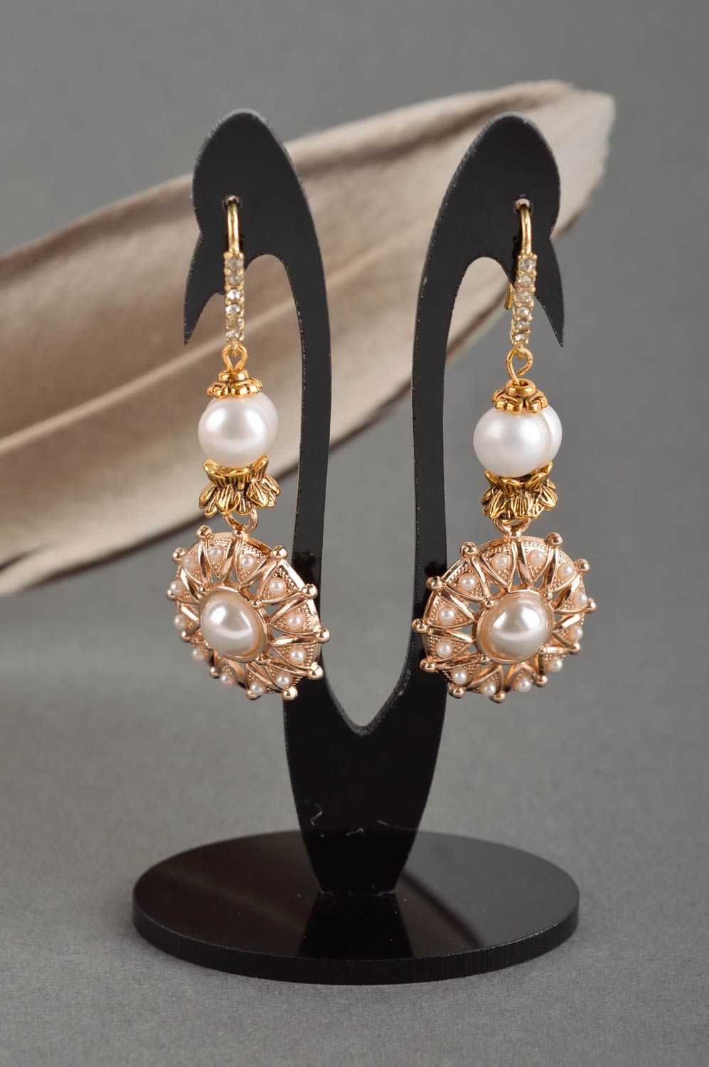 Boucles d'oreilles pendantes Bijou fait main en perles élégantes Cadeau femme photo 1