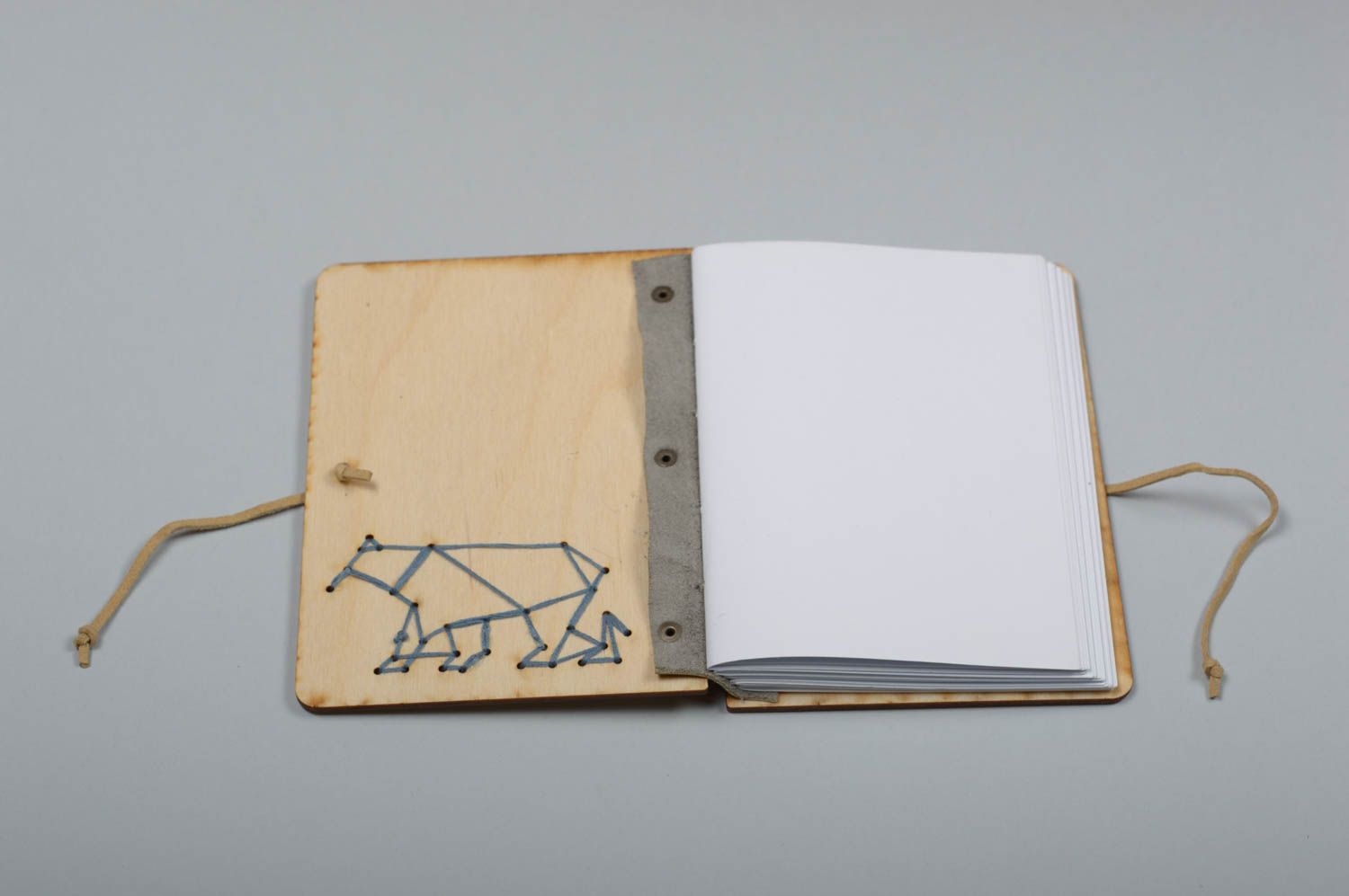 Carnet de notes original fait main couverture en bois Cadeau design Ourse photo 2