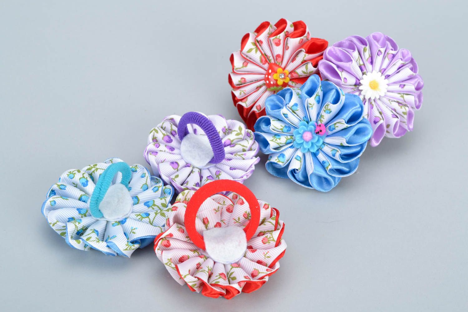 Handmade beautiful kanzashi scrunchies with satin ribbon flowers set of 6 pieces photo 4