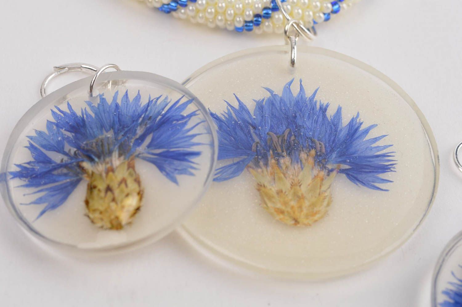 Handmade botanic jewelry designer pendant stylish earrings with dry flowers photo 5