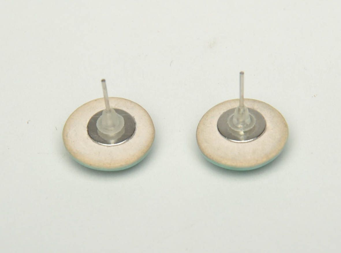 Ceramic stud earrings photo 4